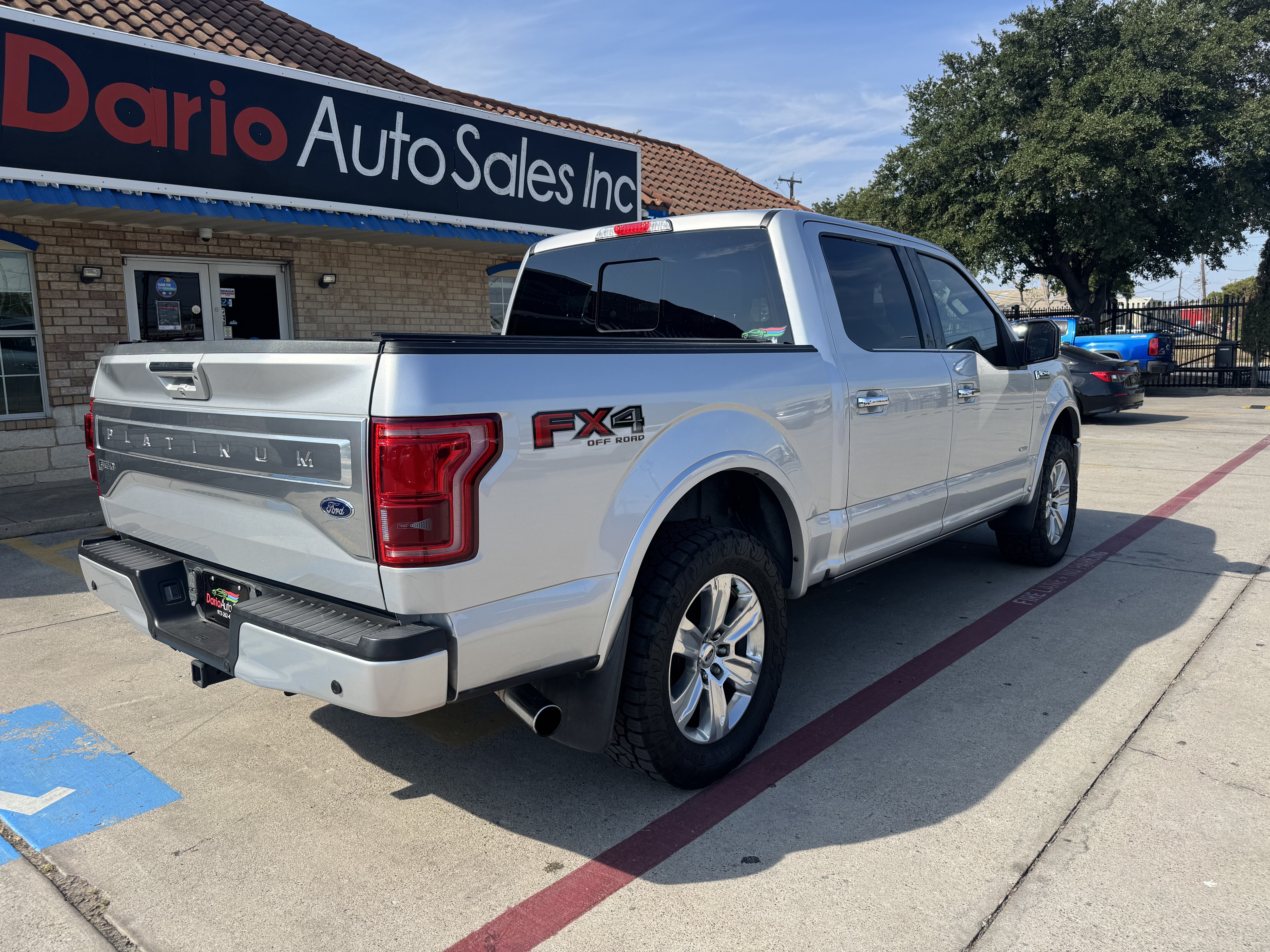 2015 Ford F150 Pickup Crew Cab Platinum 4WD - Image 7