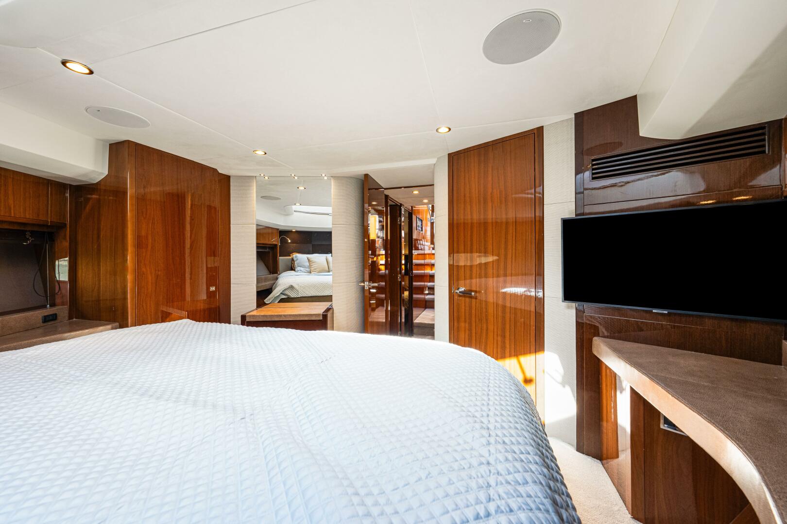 2014 Princess Y72 - Image 149