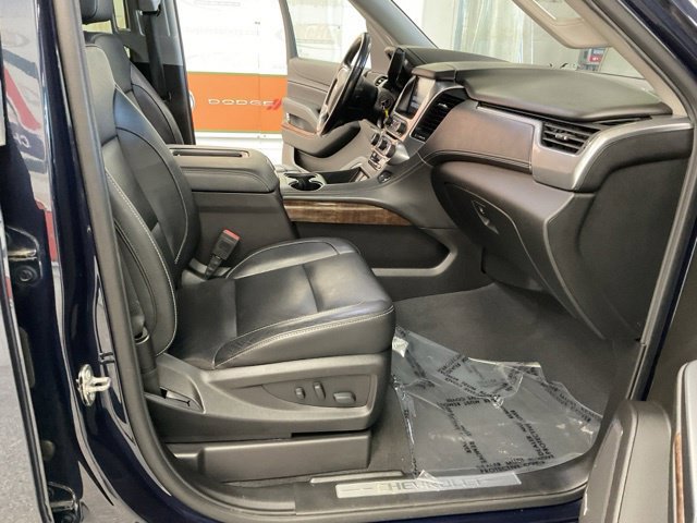 2019 Chevrolet Suburban 1500 Utility 4D LT 4WD - Image 27