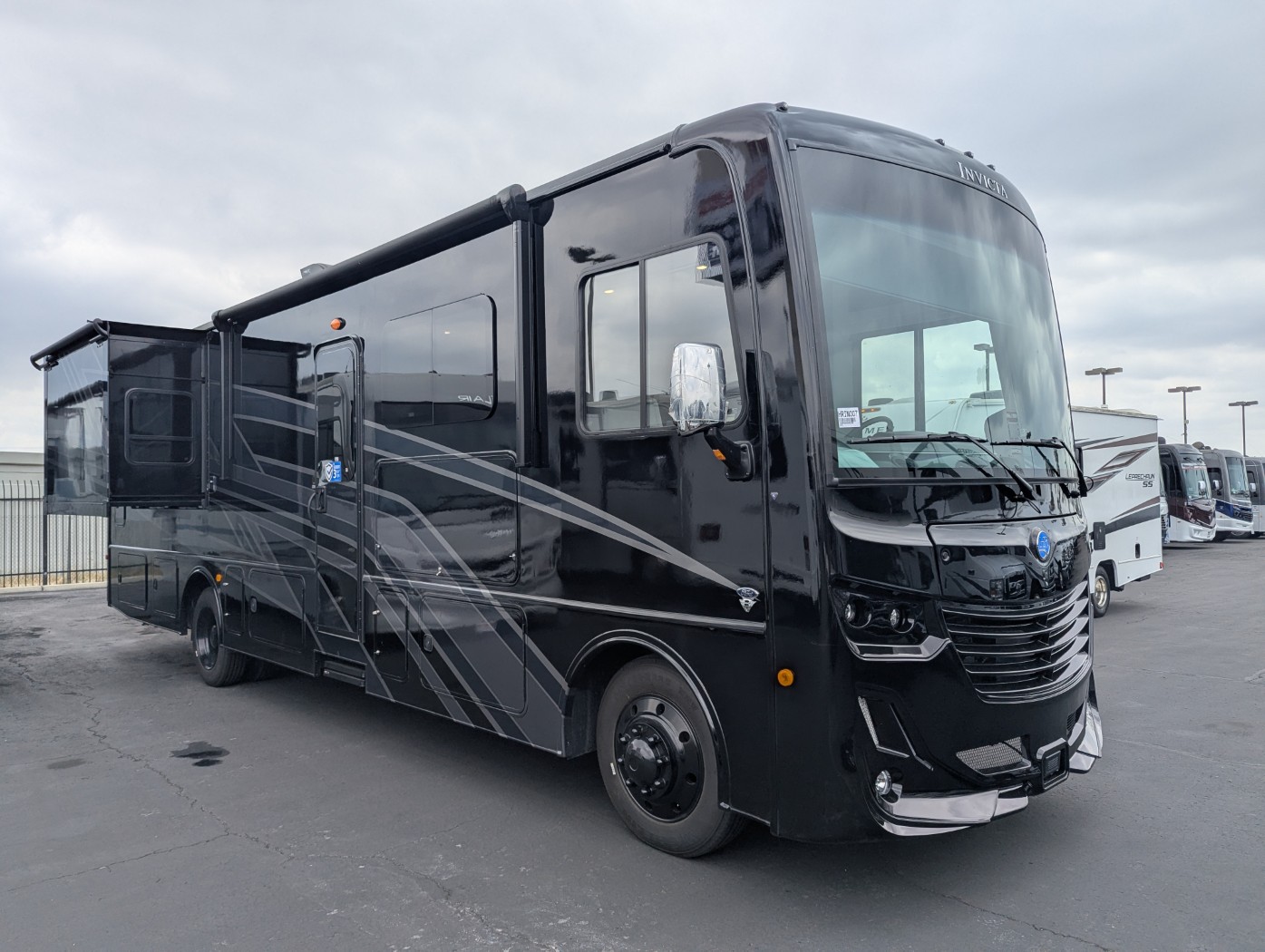 2026 Holiday Rambler Invicta 32RW - Image 1
