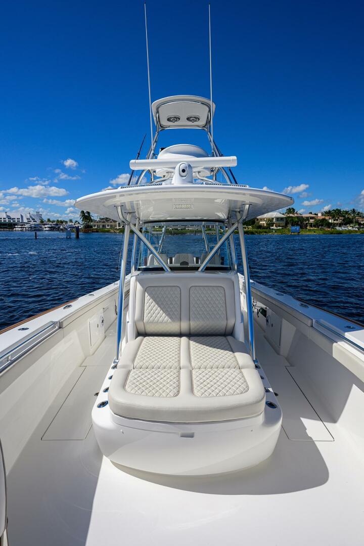 2022 Valhalla Boatworks V-41 - Image 9