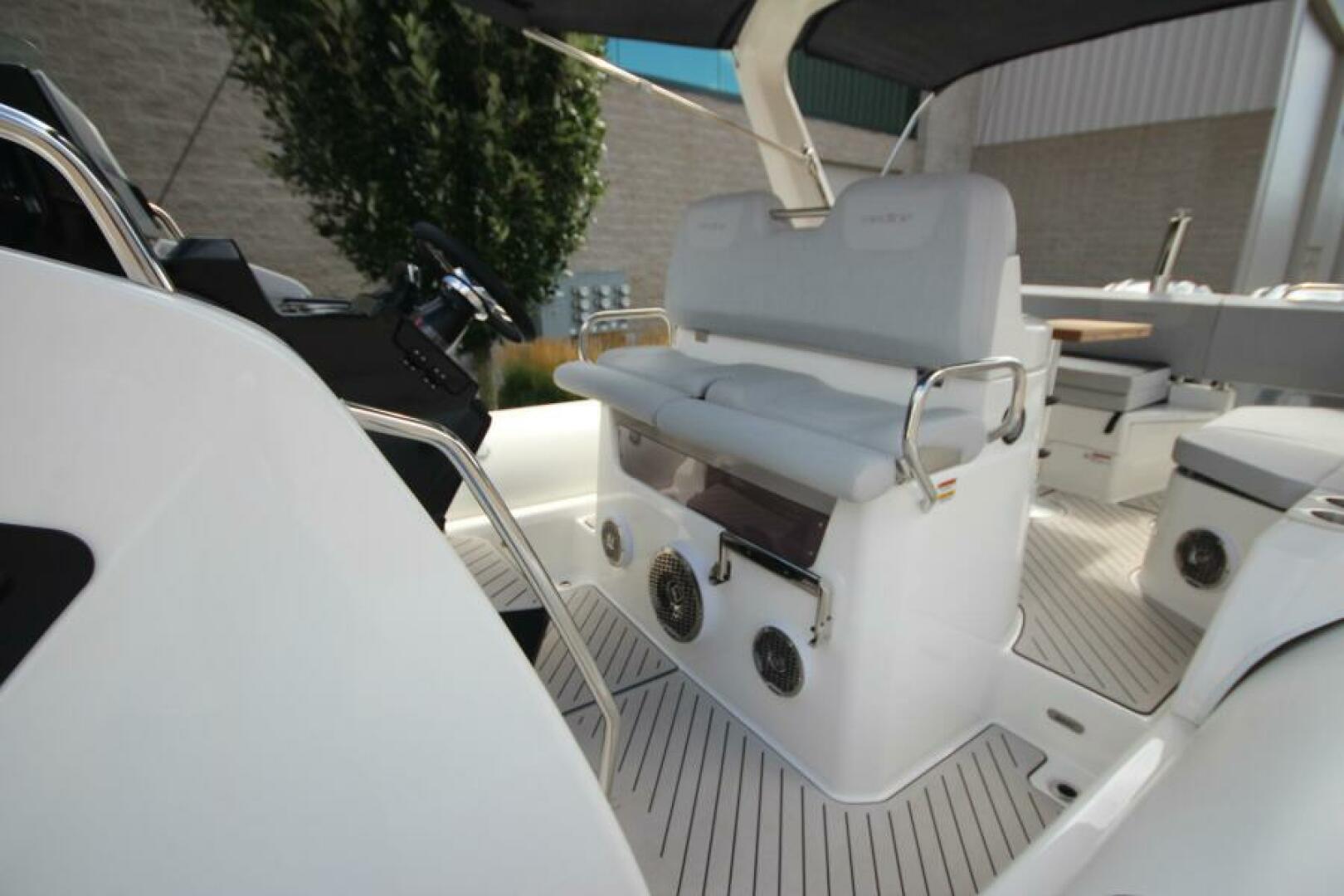 2024 Zodiac Medline 9 NEO - Image 56