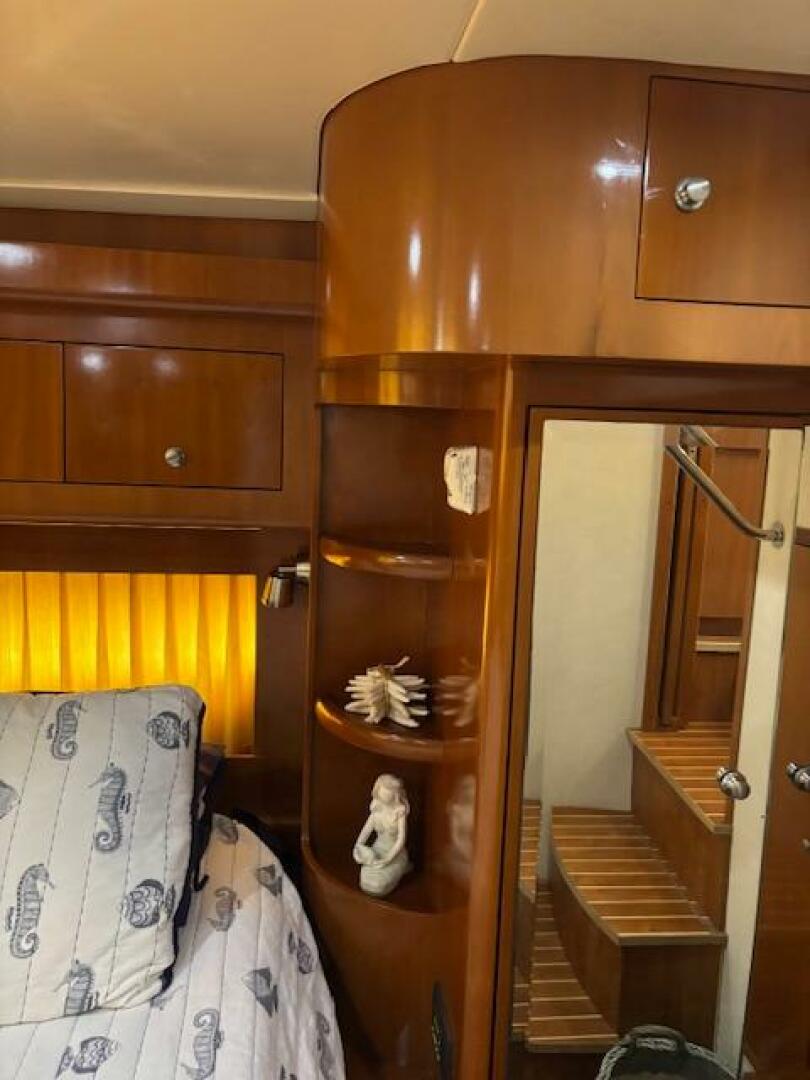2006 Carver 43 Motor Yacht - Image 98