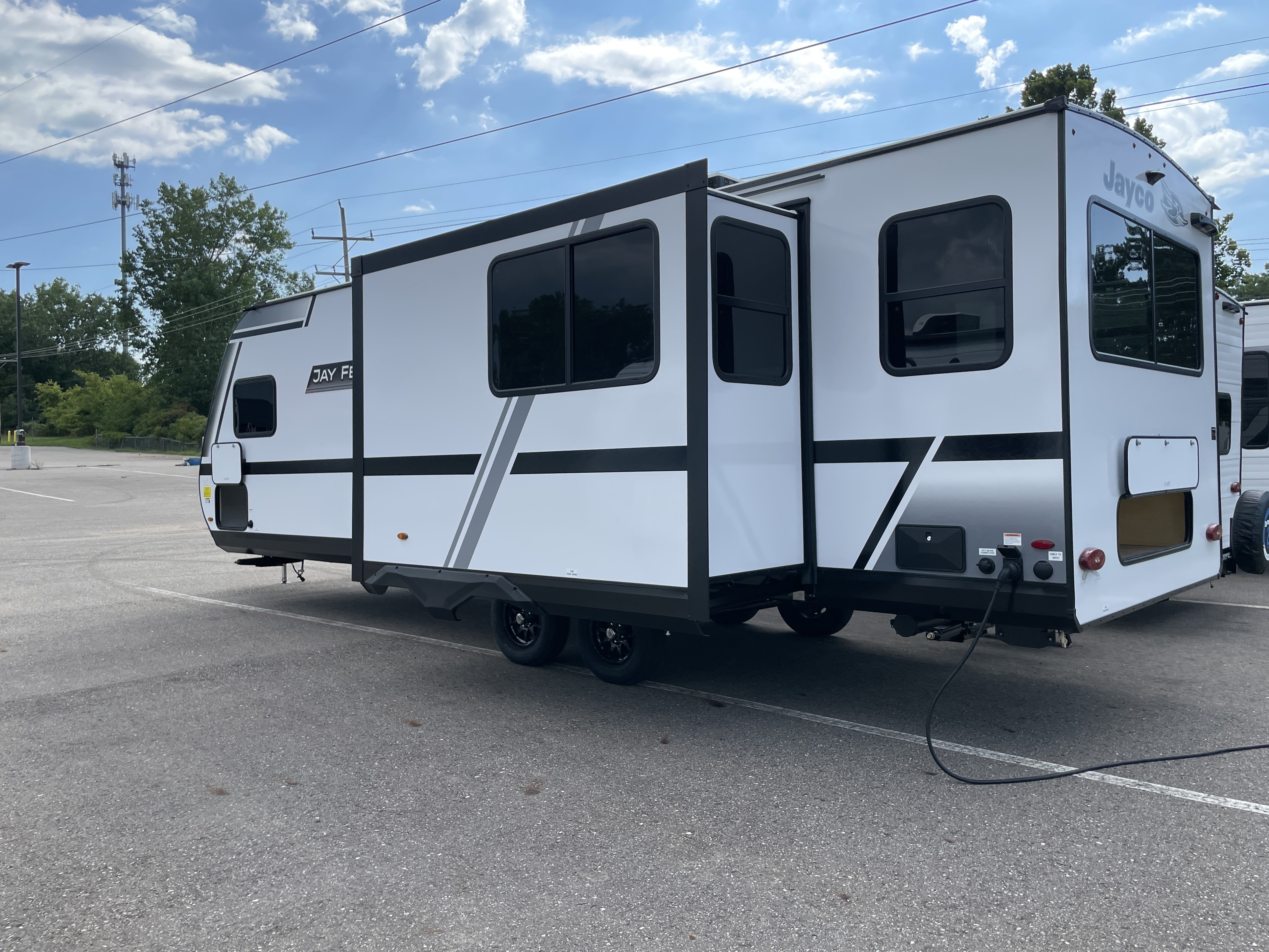 2027 Jayco Jay Feather SL 25RLSL - Image 4