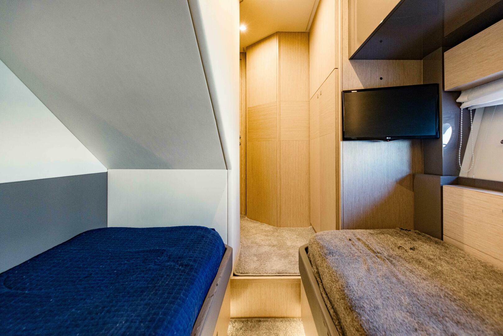 2017 Ferretti Yachts 750 - Image 100