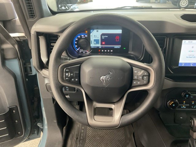 2022 Ford Bronco Utility 4D Black Diamond 4WD - Image 14