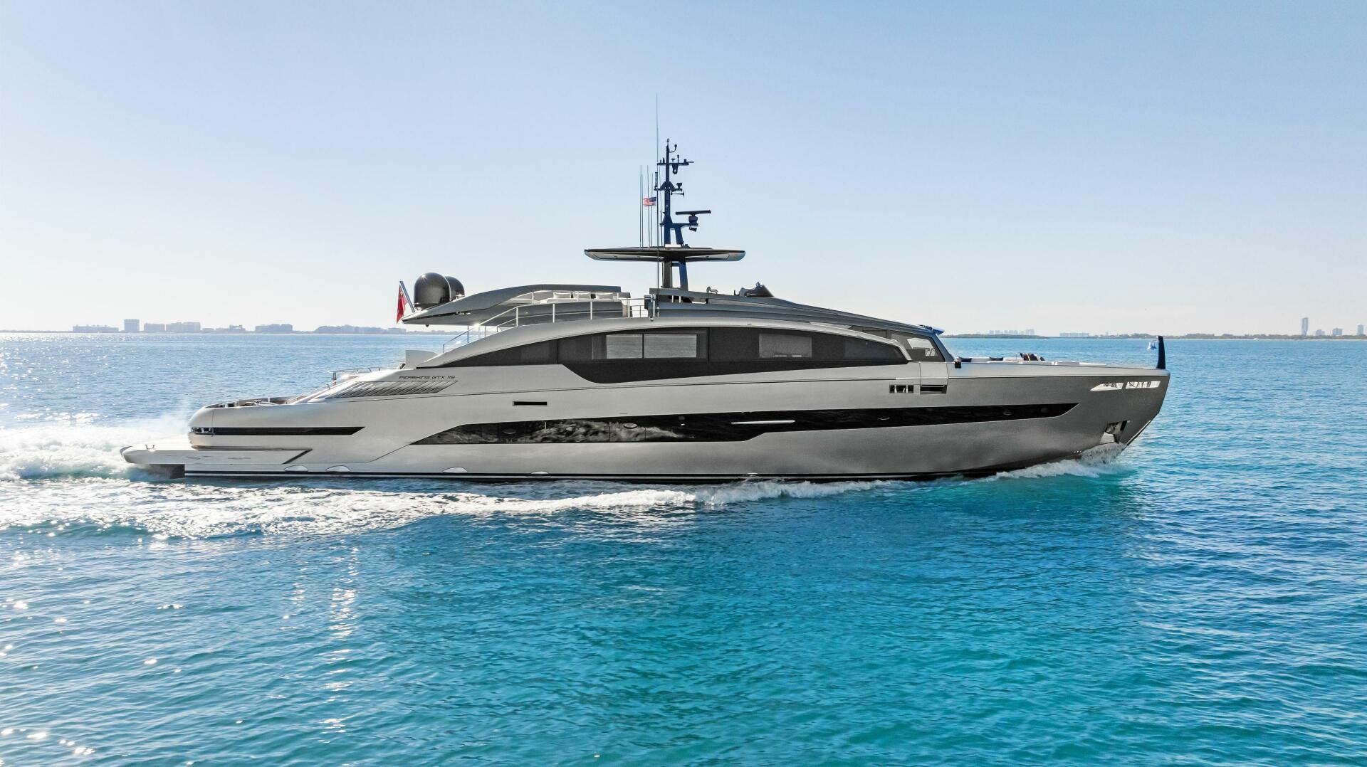2023 Pershing GTX Motoryacht - Image 16