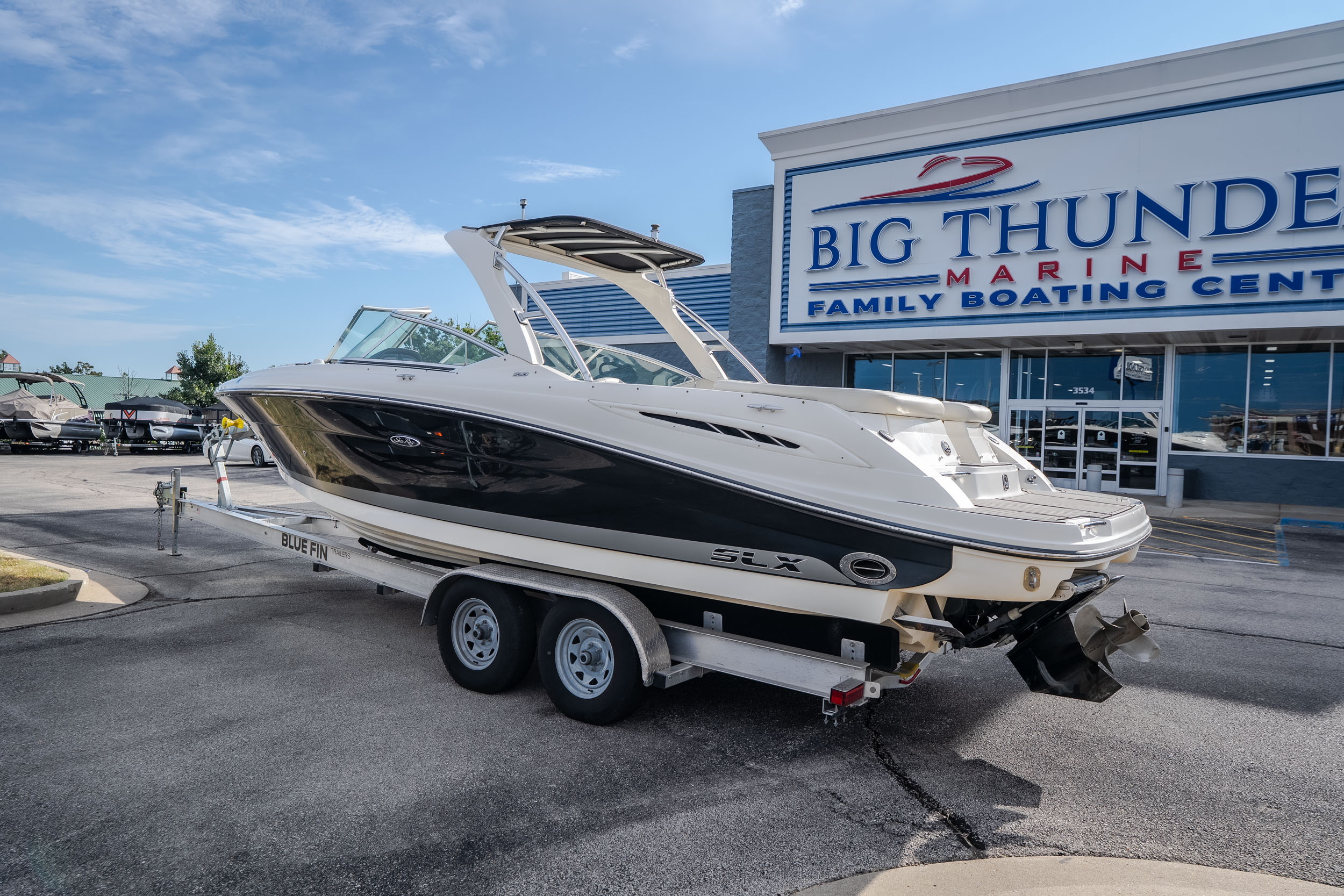 2006 Sea Ray 270 SLX - Image 12
