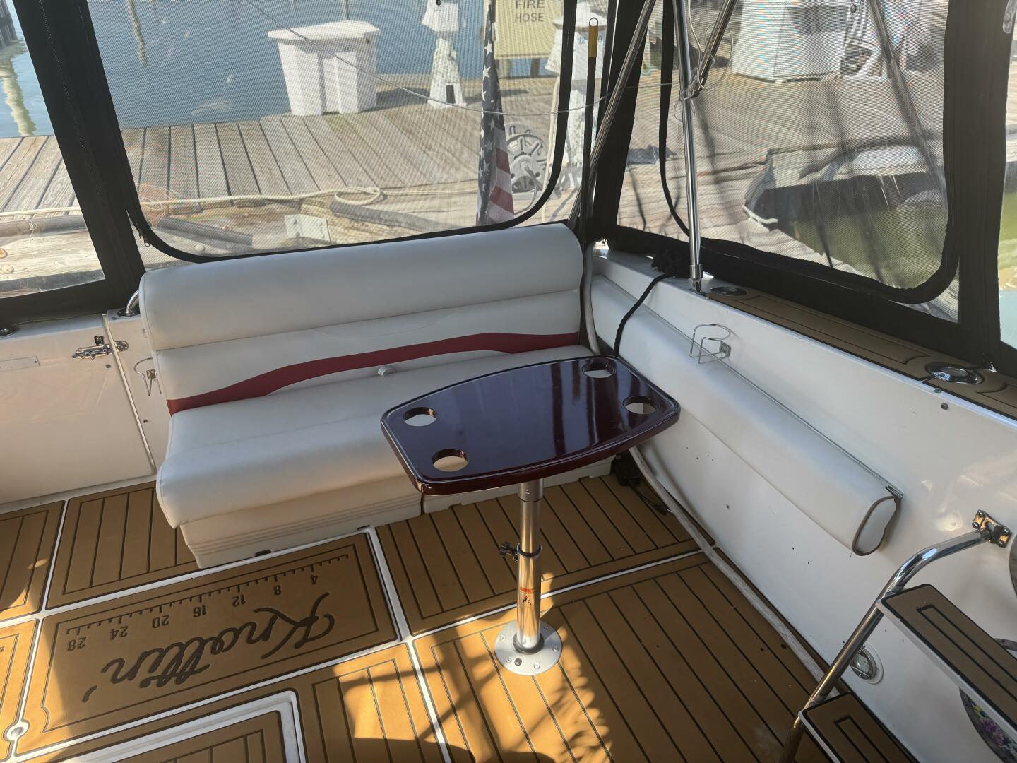 1998 Sea Ray 550 Sedan Bridge - Image 14