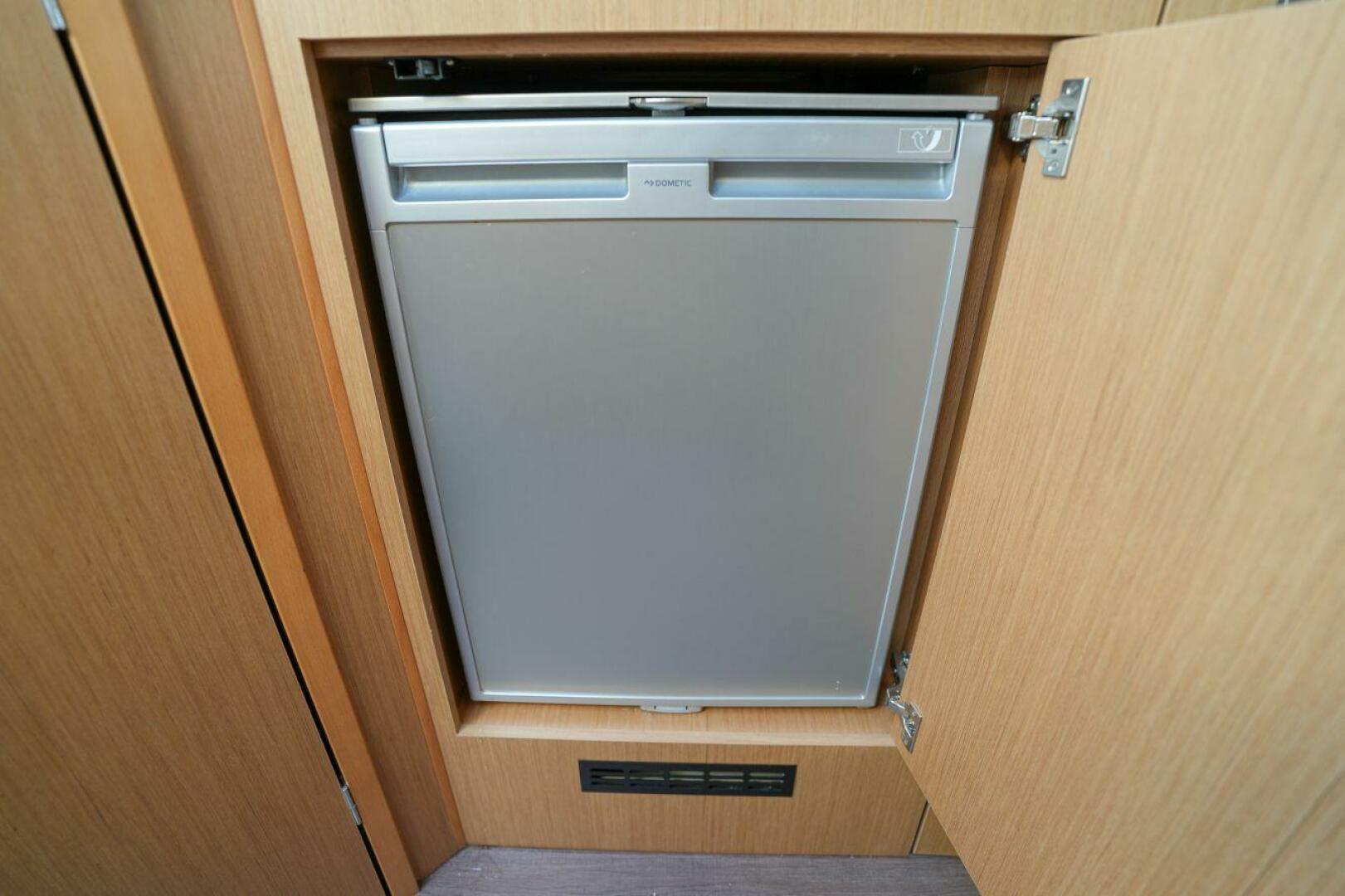 2020 Beneteau Flyer 10 - Image 16
