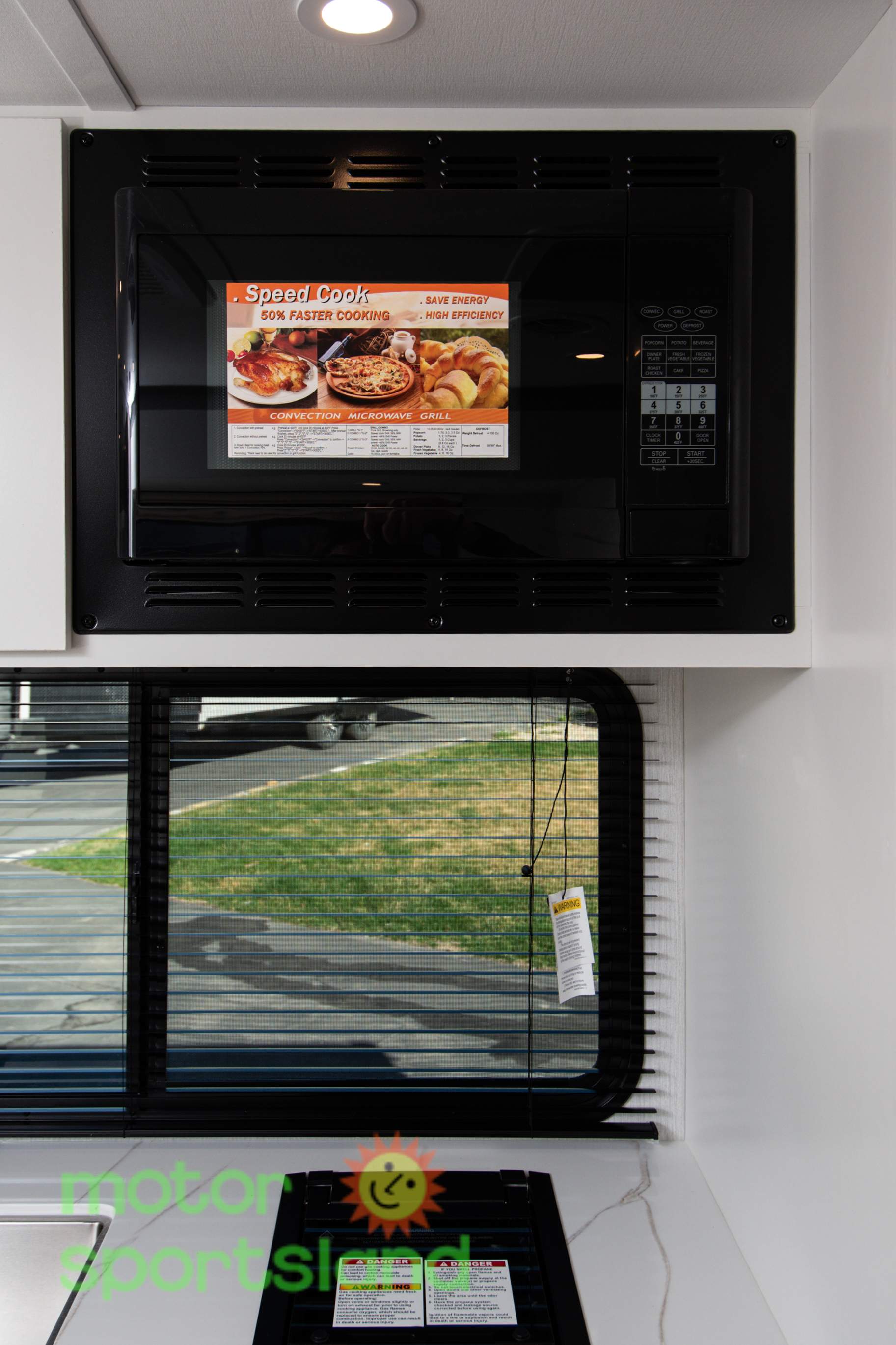2026 Winnebago Micro Minnie 2108FBS - Image 36