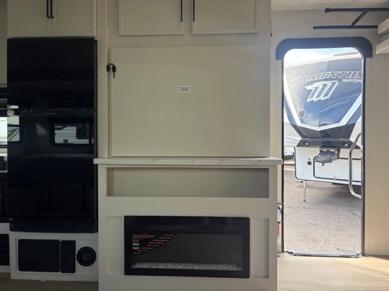2026 Grand Design Momentum MAV 28MAV - Image 9