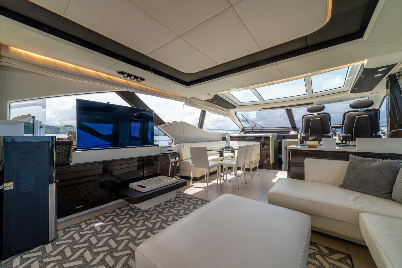2017 Azimut 77S - Image 9