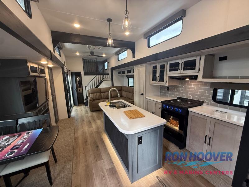 2026 PALOMINO PUMA 420LFT - Image 4