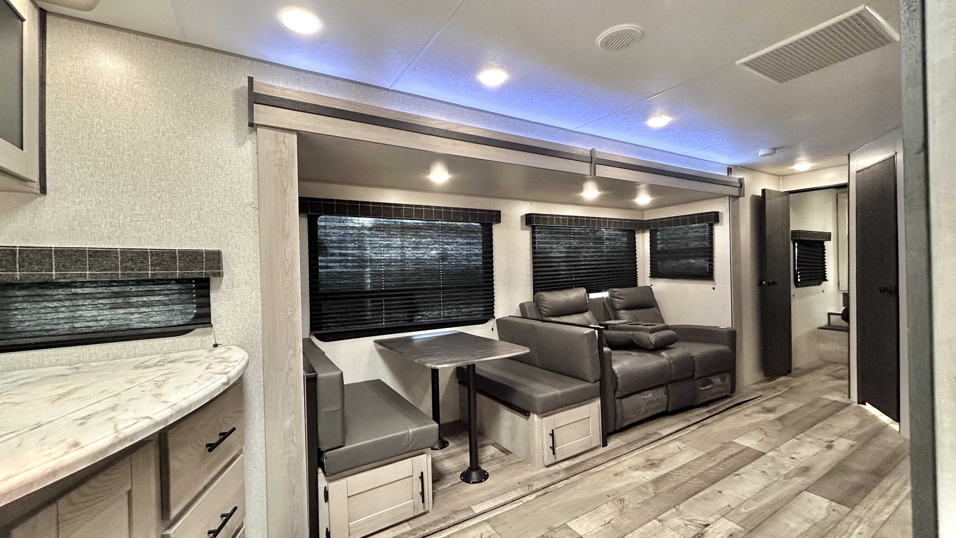 2022 KZ RV Connect C261RKK - Image 9