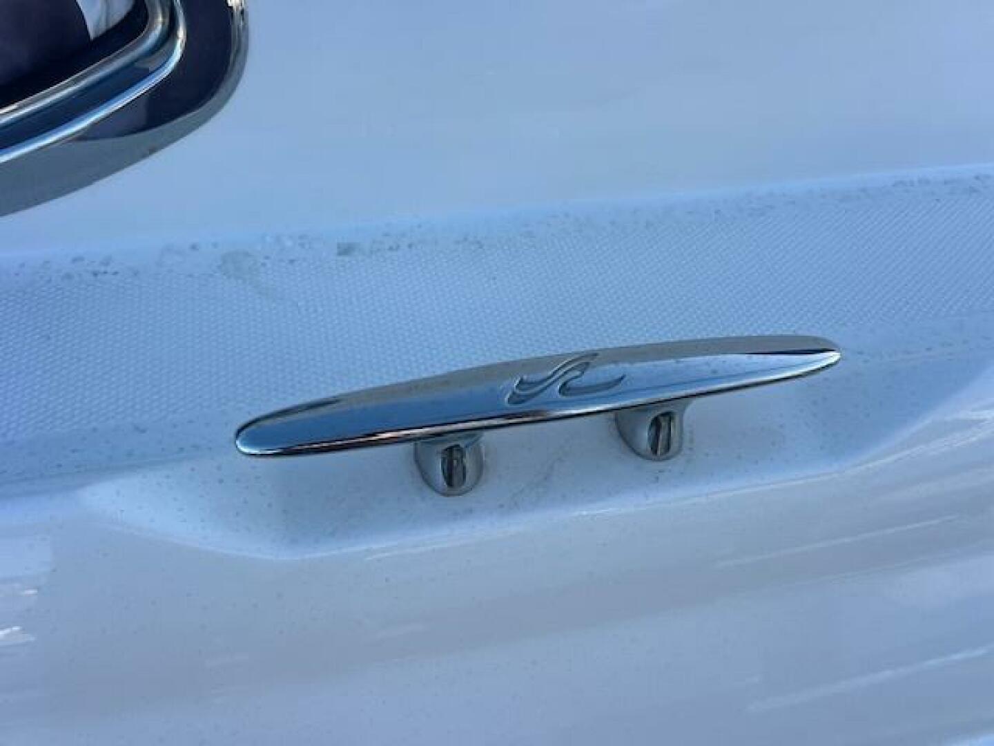 2005 Sea Ray 320 Sundancer - Image 11