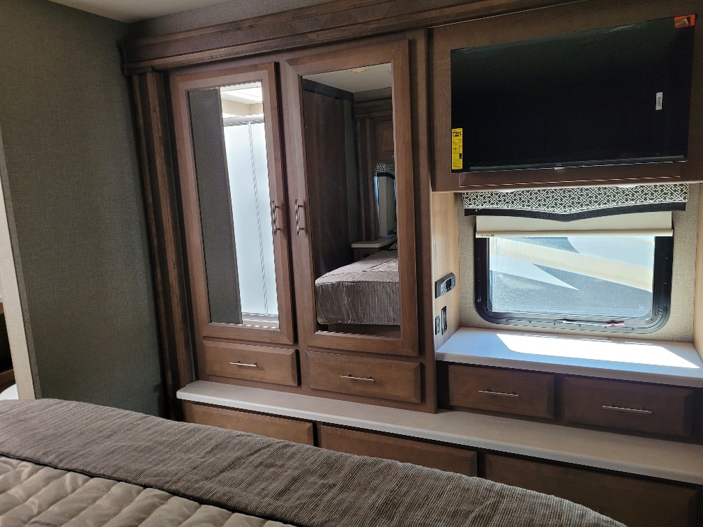 2022 Thor Motor Coach Omni BT36 - Image 19