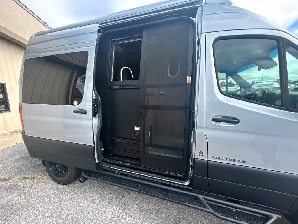 2027 AIRSTREAM INTERSTATE 19GTX - Image 27