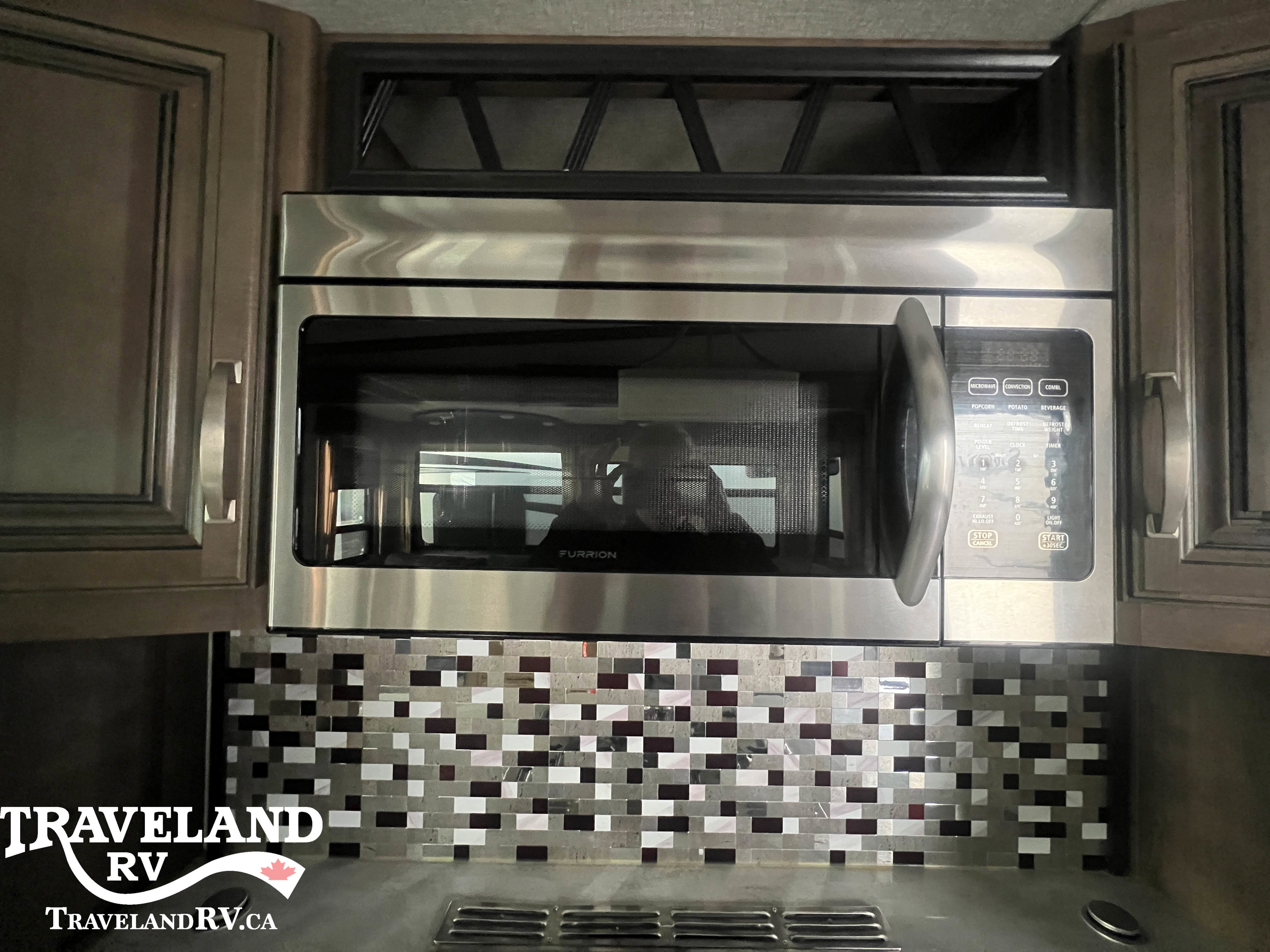 2018 Keystone Montana 3120RL - Image 12