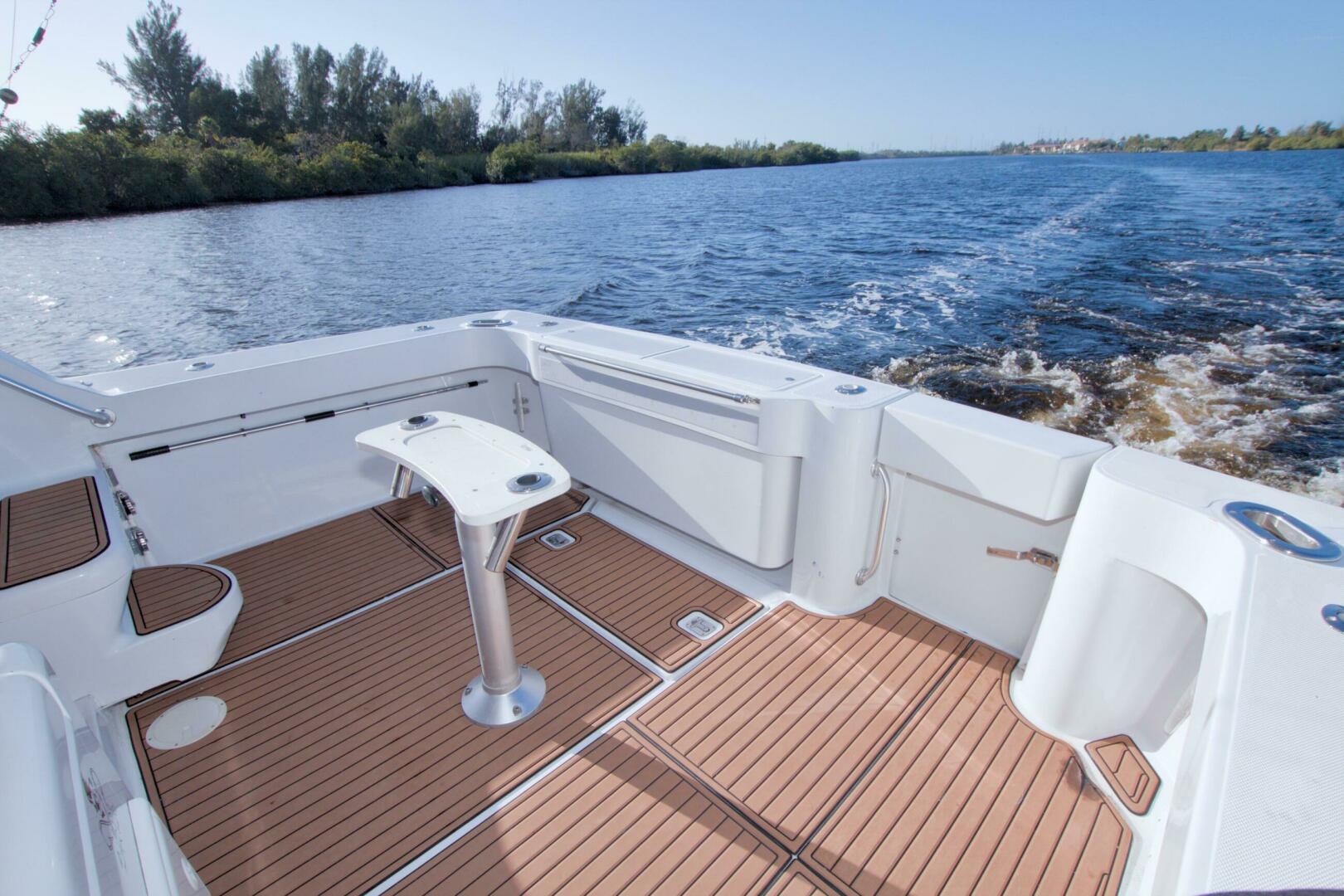 1998 Luhrs 36 Convertible - Image 22