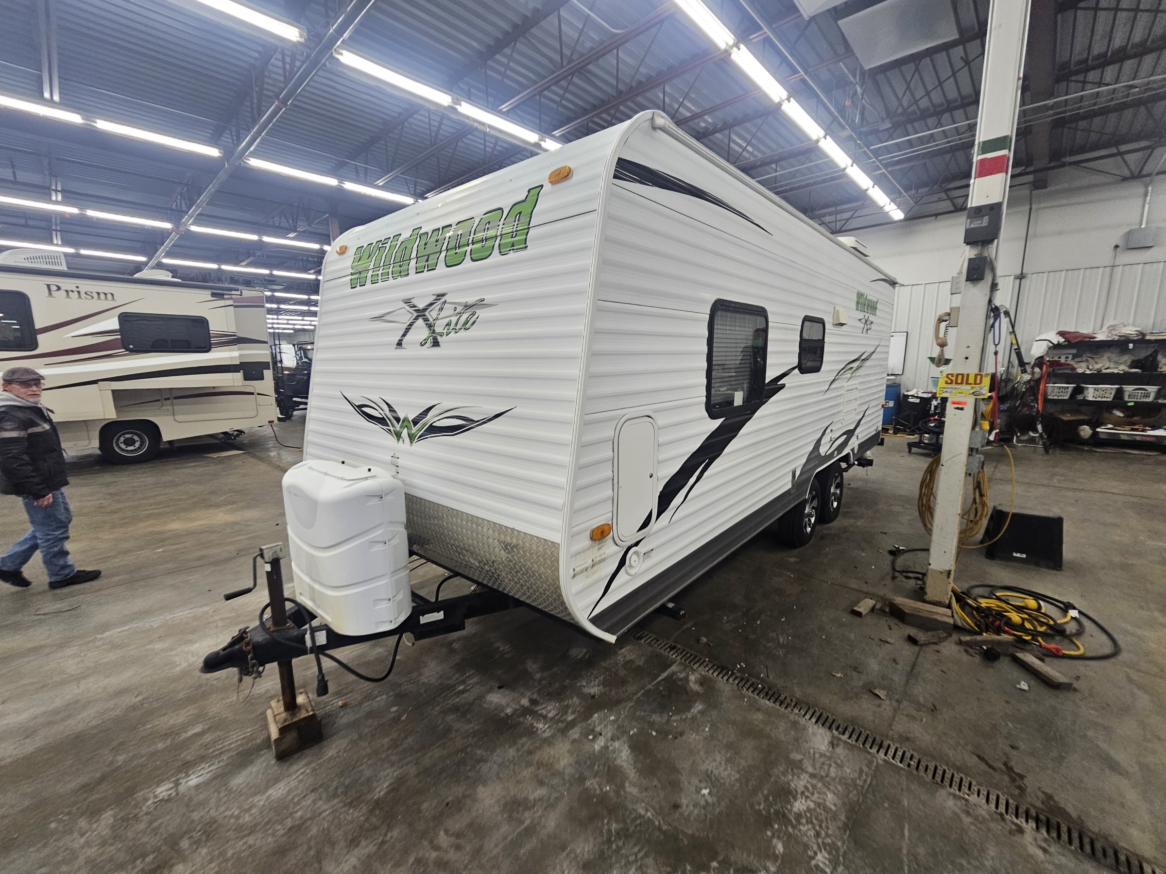 2010 WILDWOOD X-LITE 22RB - Image 2