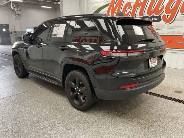 2024 Jeep Grand-Cherokee-L Laredo Altitude 4x4 - Image 5