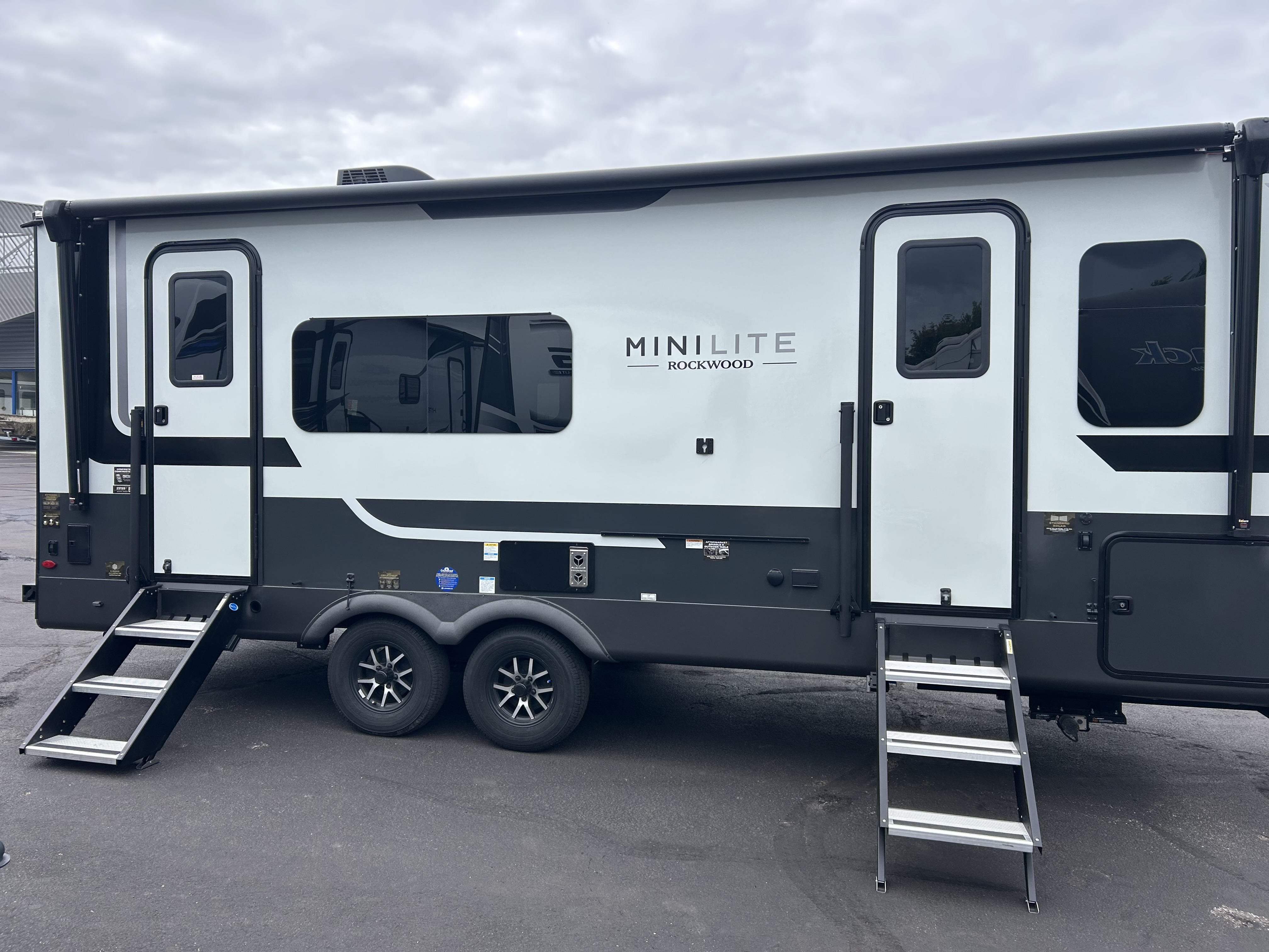 2027 Forest River Rockwood Mini Lite 2515S - Image 2