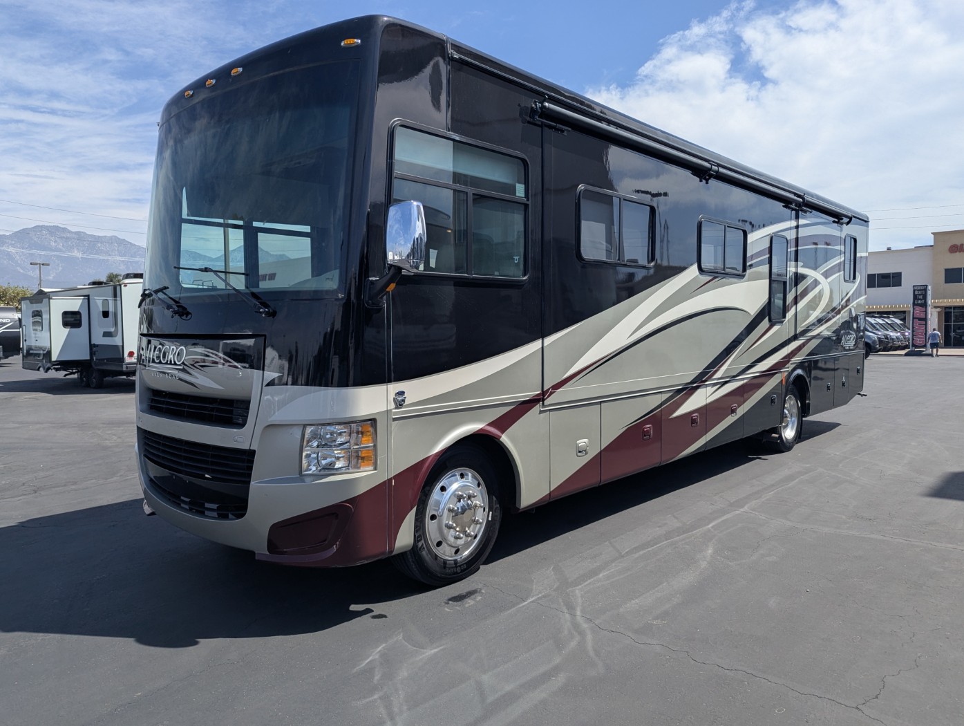 2014 Tiffin Allegro 36 LA - Image 3
