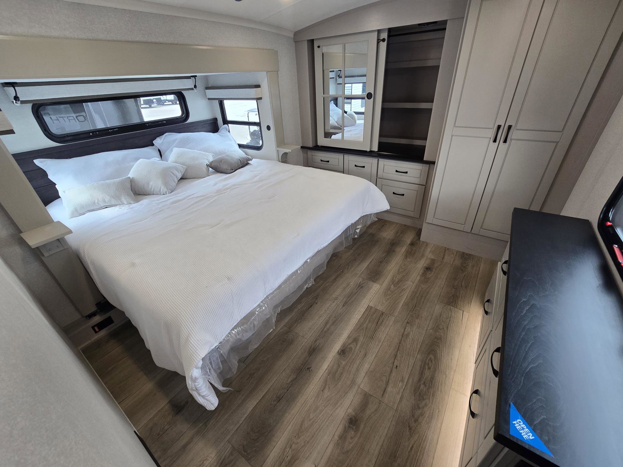 2026 JAYCO NORTH POINT 310RLTS - Image 25
