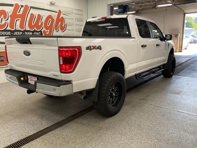 2022 Ford F150 Crew Cab XLT 4WD - Image 8