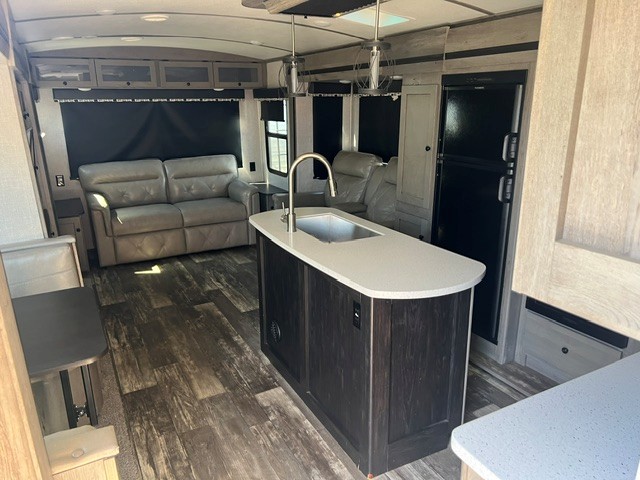 2020 Keystone Outback 330RL - Image 23