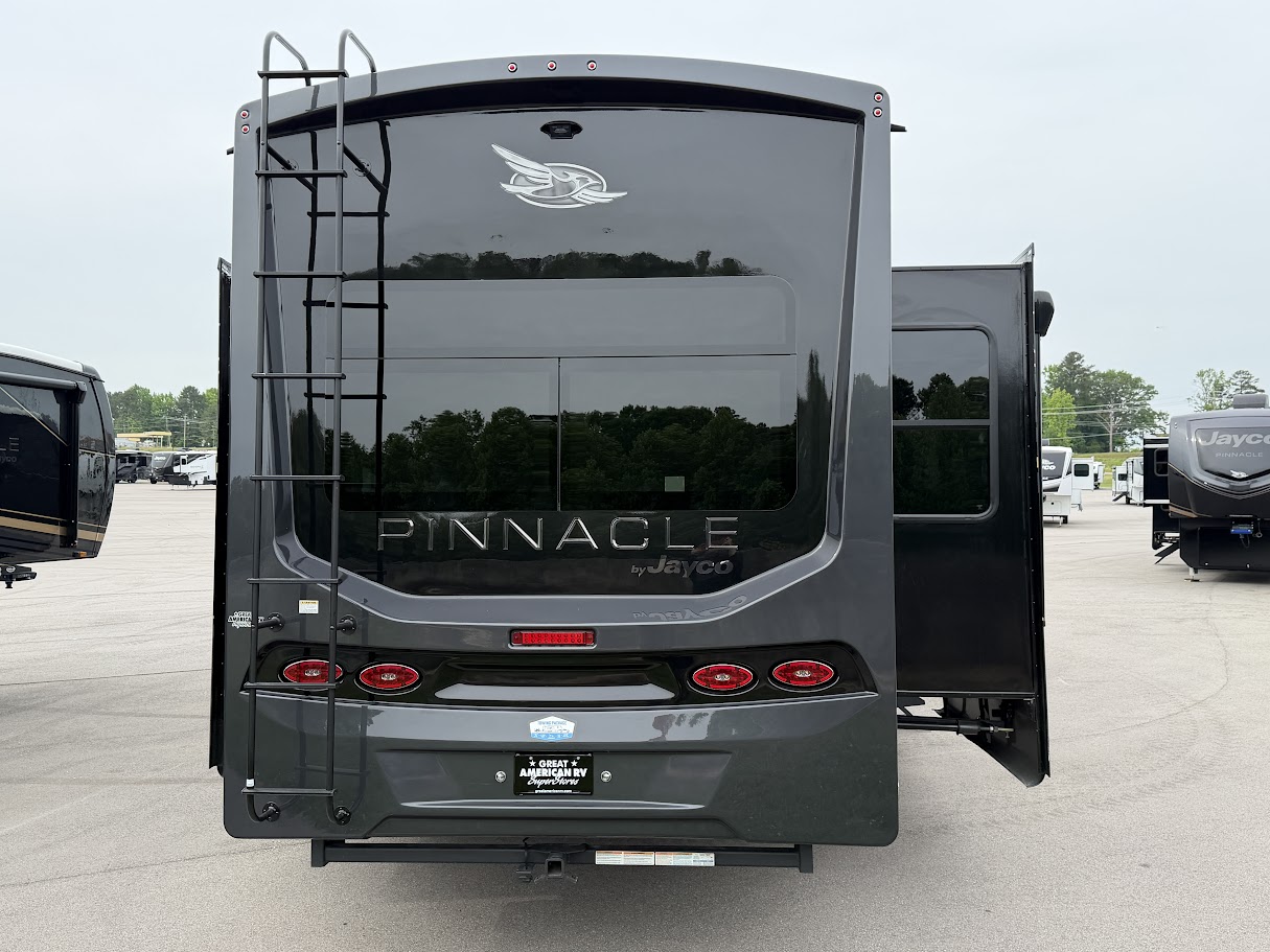 2026 JAYCO PINNACLE 36FBTS - Image 3