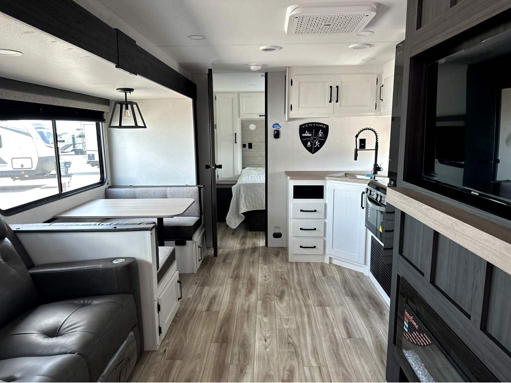2027 VENTURE RV SIENNA 271VBH - Image 9