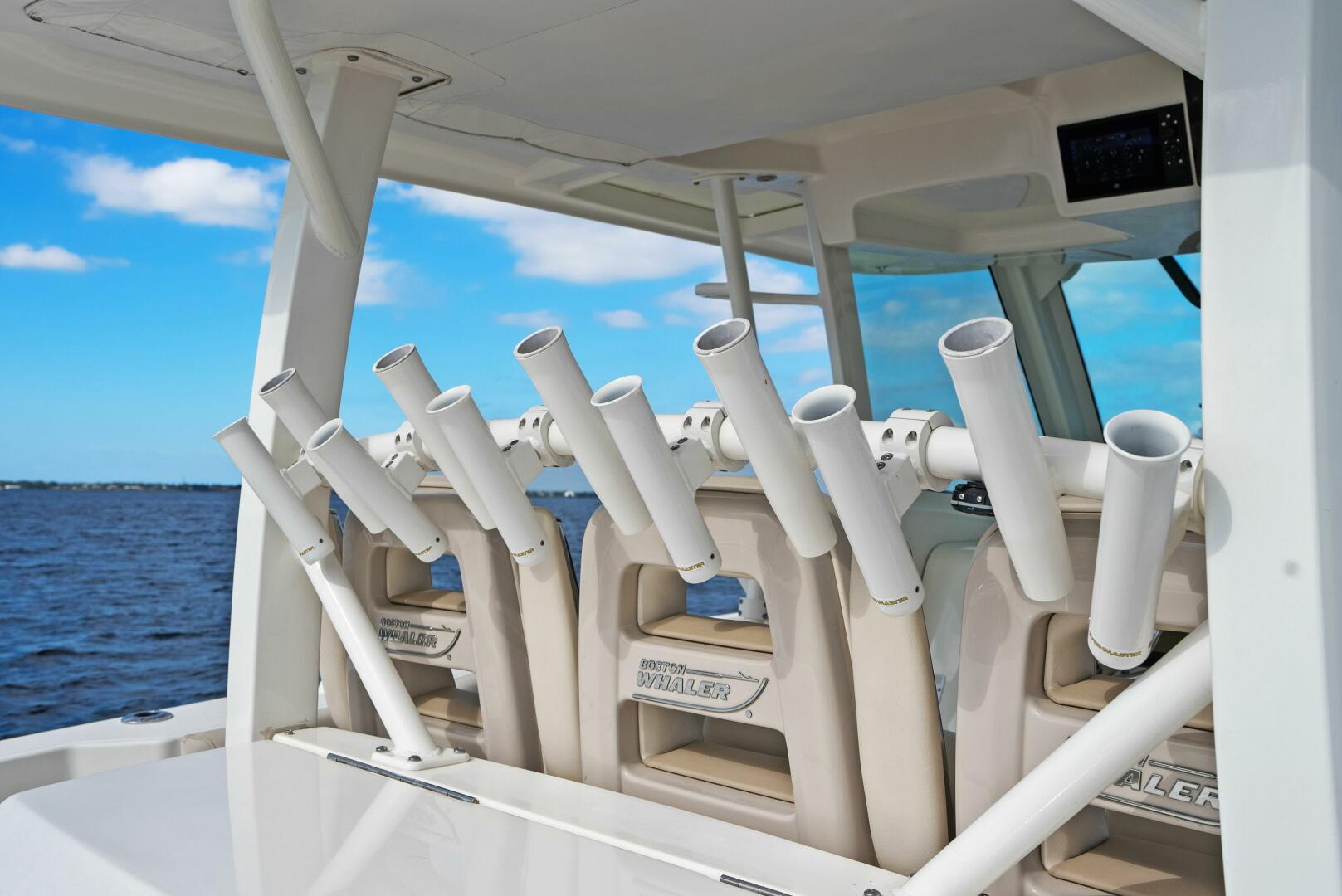 2019 Boston Whaler 380 Outrage - Image 11