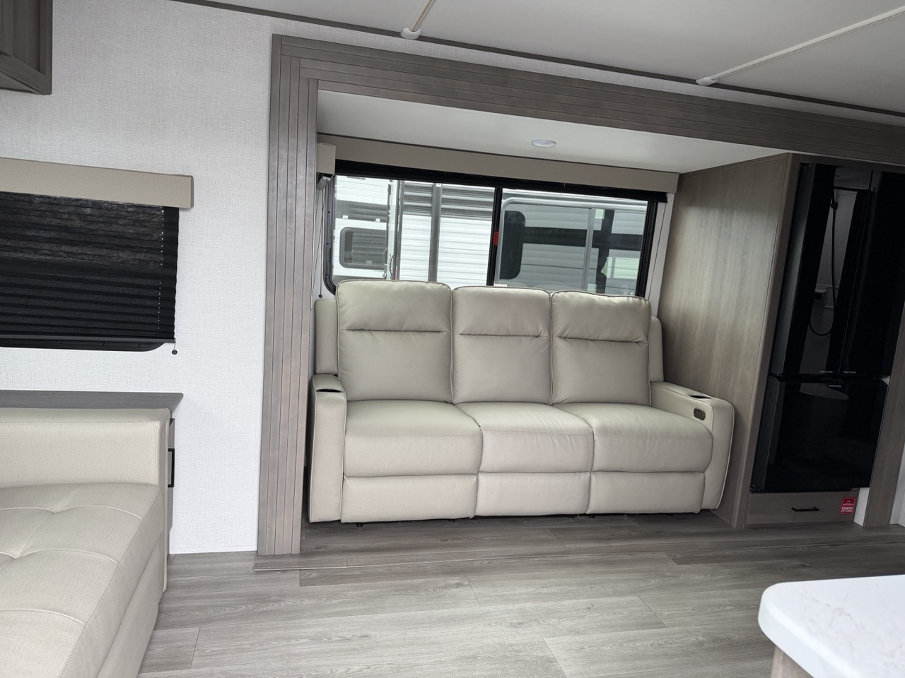 2026 Grand Design Transcend 245RLT - Image 5