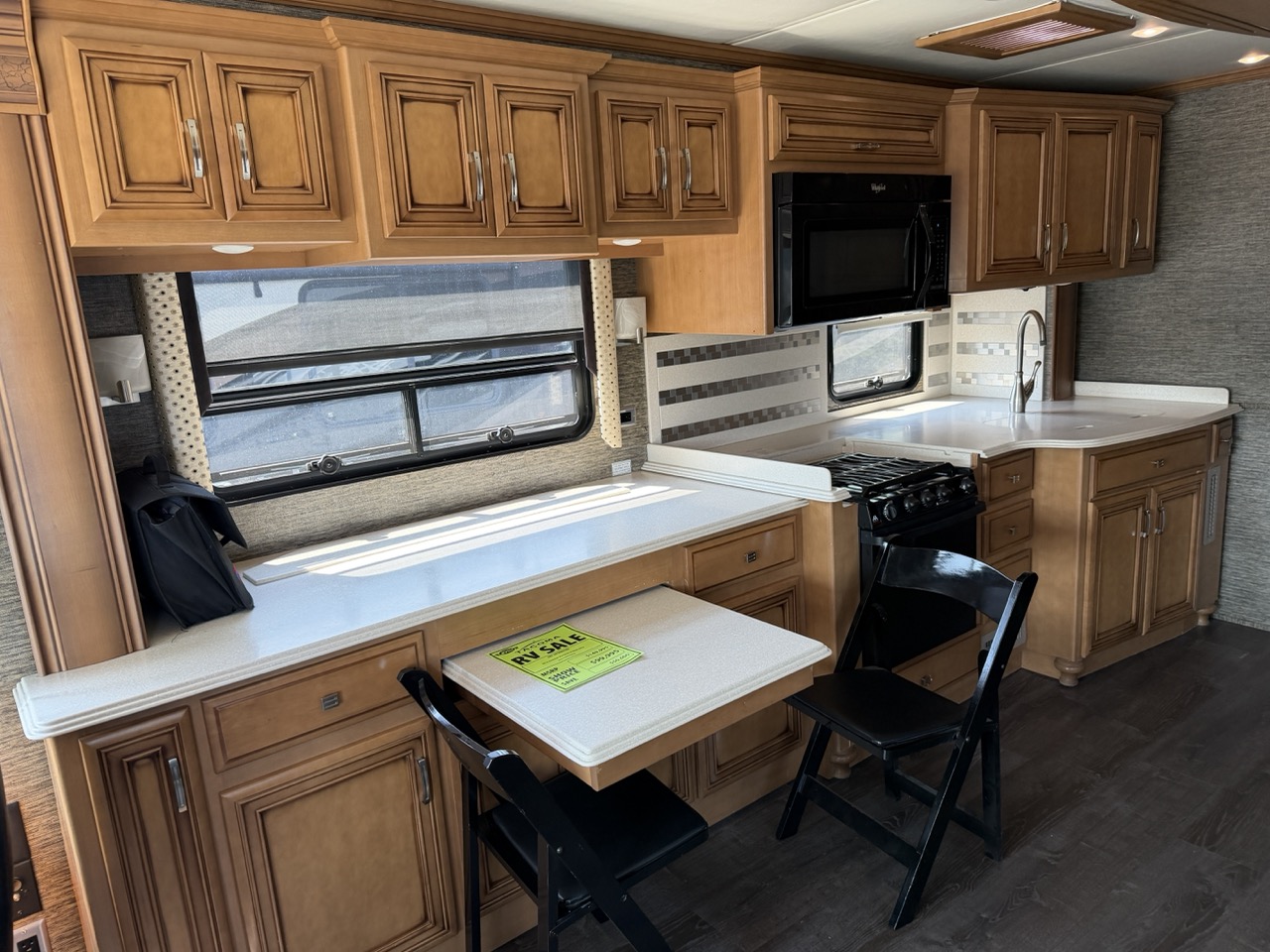 2016 Newmar Ventana LE 4044 - Image 8