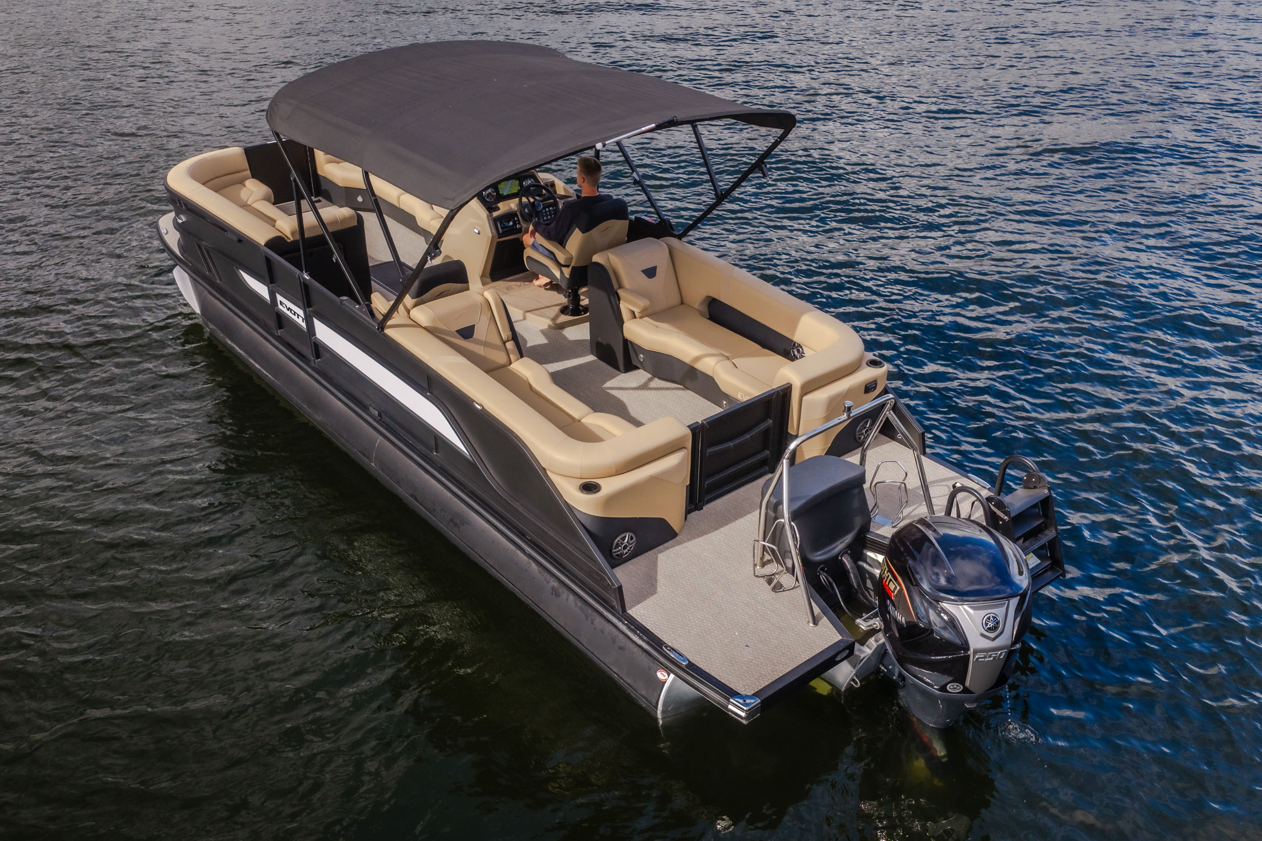 2026 Evotti 525 Quad Lounge - Image 3