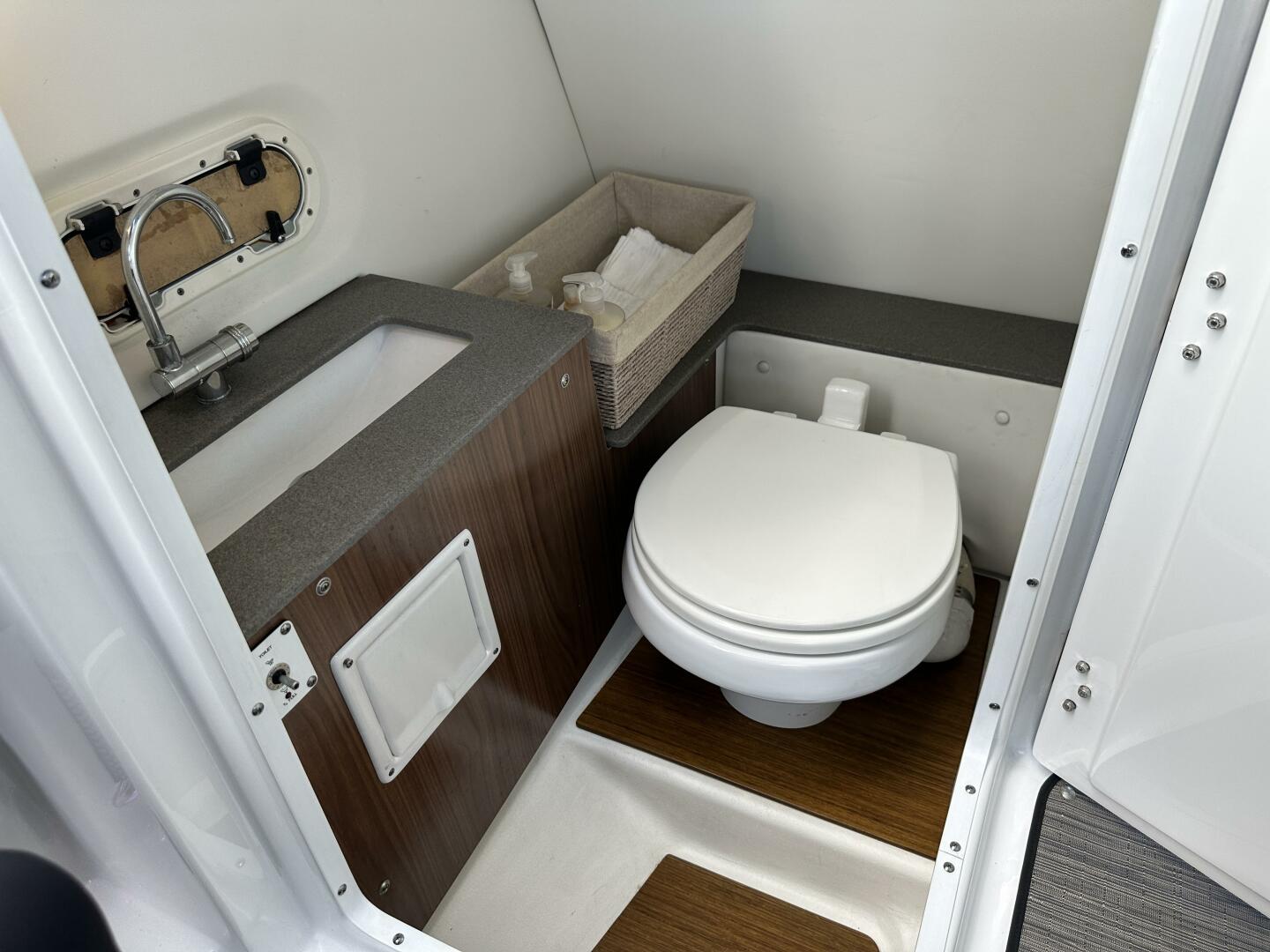 2019 Chaparral 21 H2O Sport - Image 148