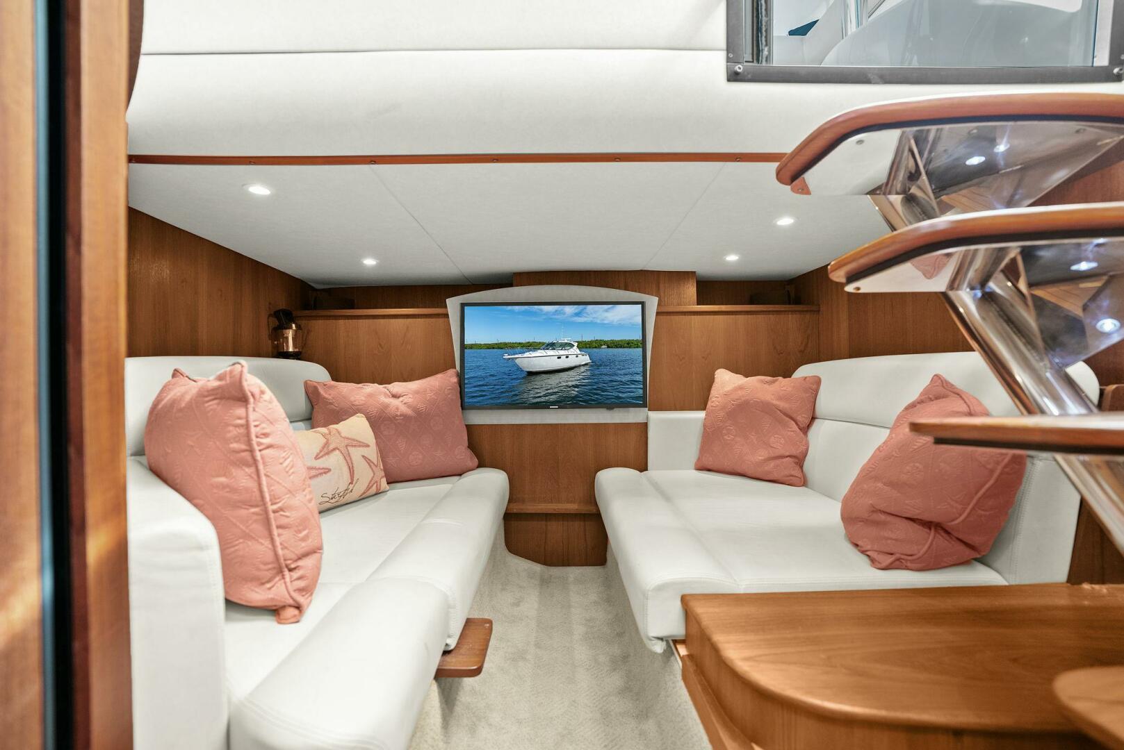 2008 Tiara Yachts 3500 Sovran - Image 7