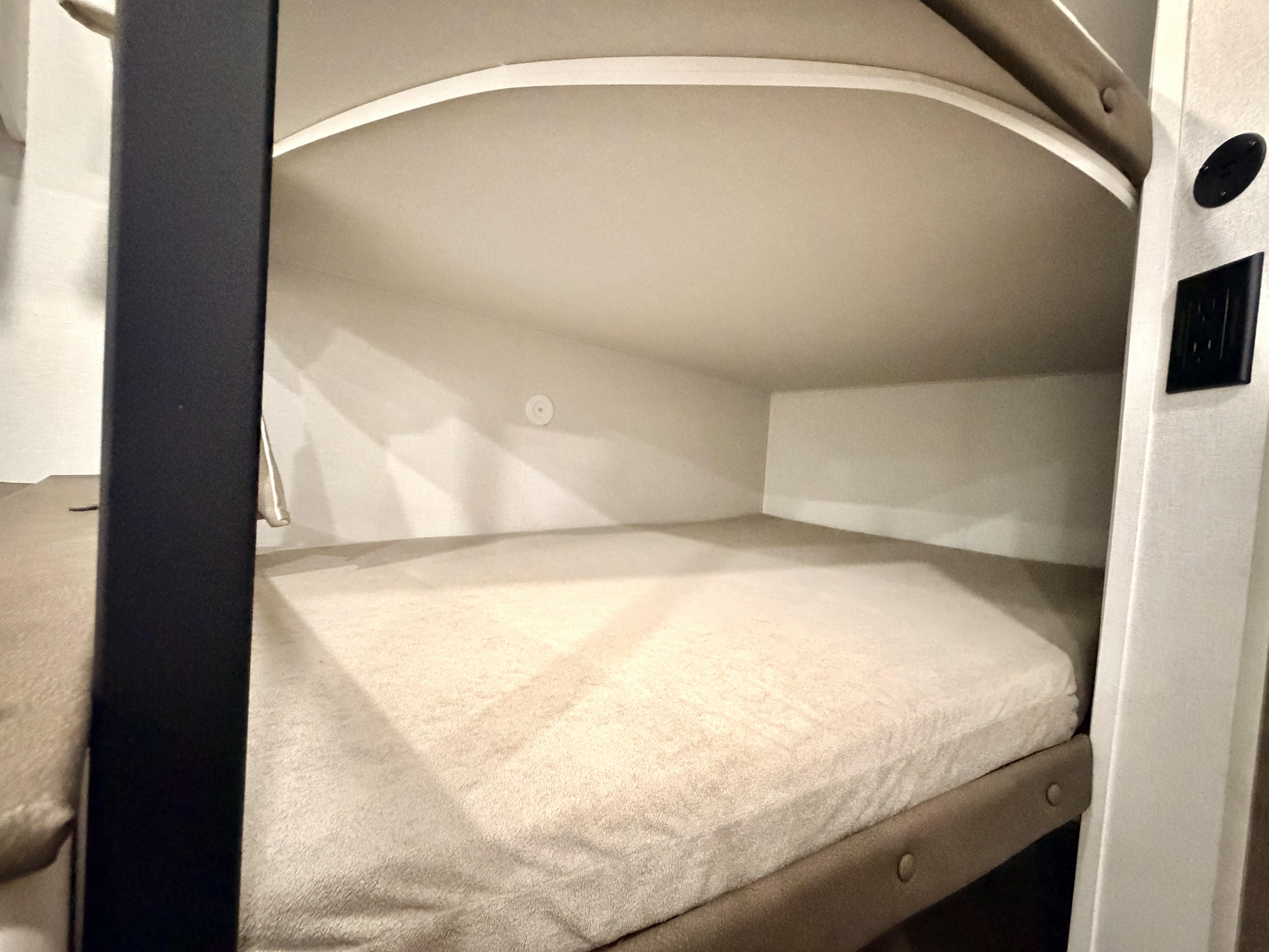 2027 Grand Design Transcend XPLOR 24BHX - Image 15