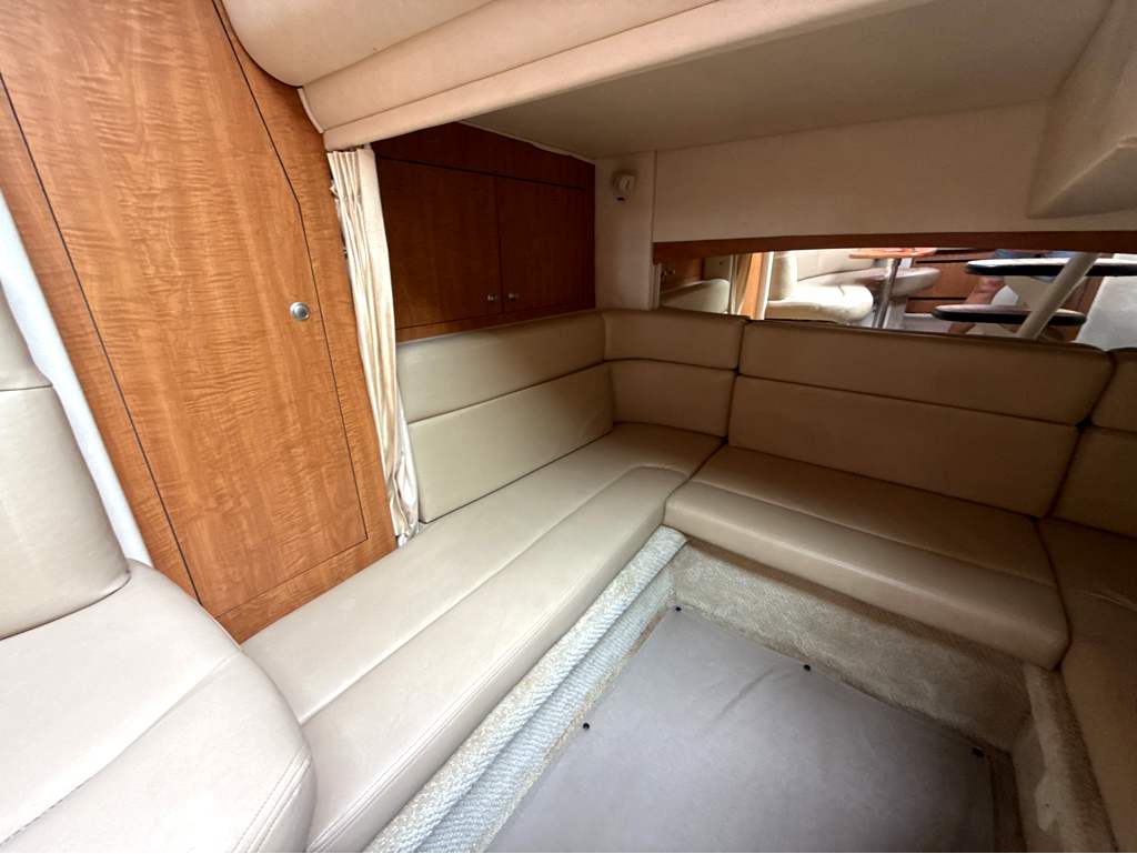 2006 Sea Ray 320 Sundancer - Image 12