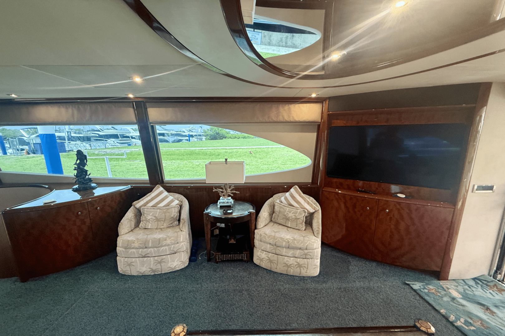 2005 68 FLYBRIDGE - Image 19