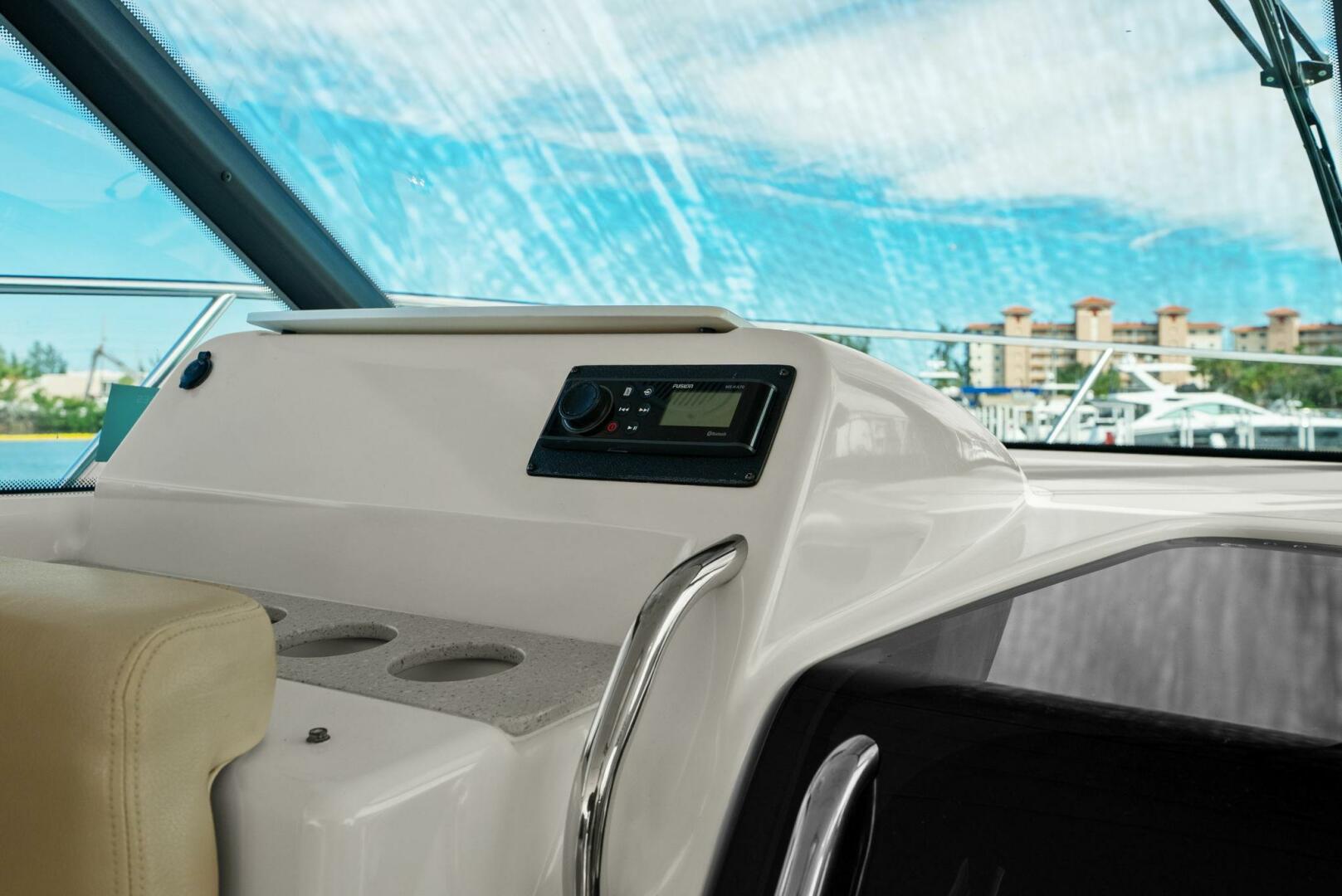 2008 Tiara Yachts 3500 Sovran - Image 19