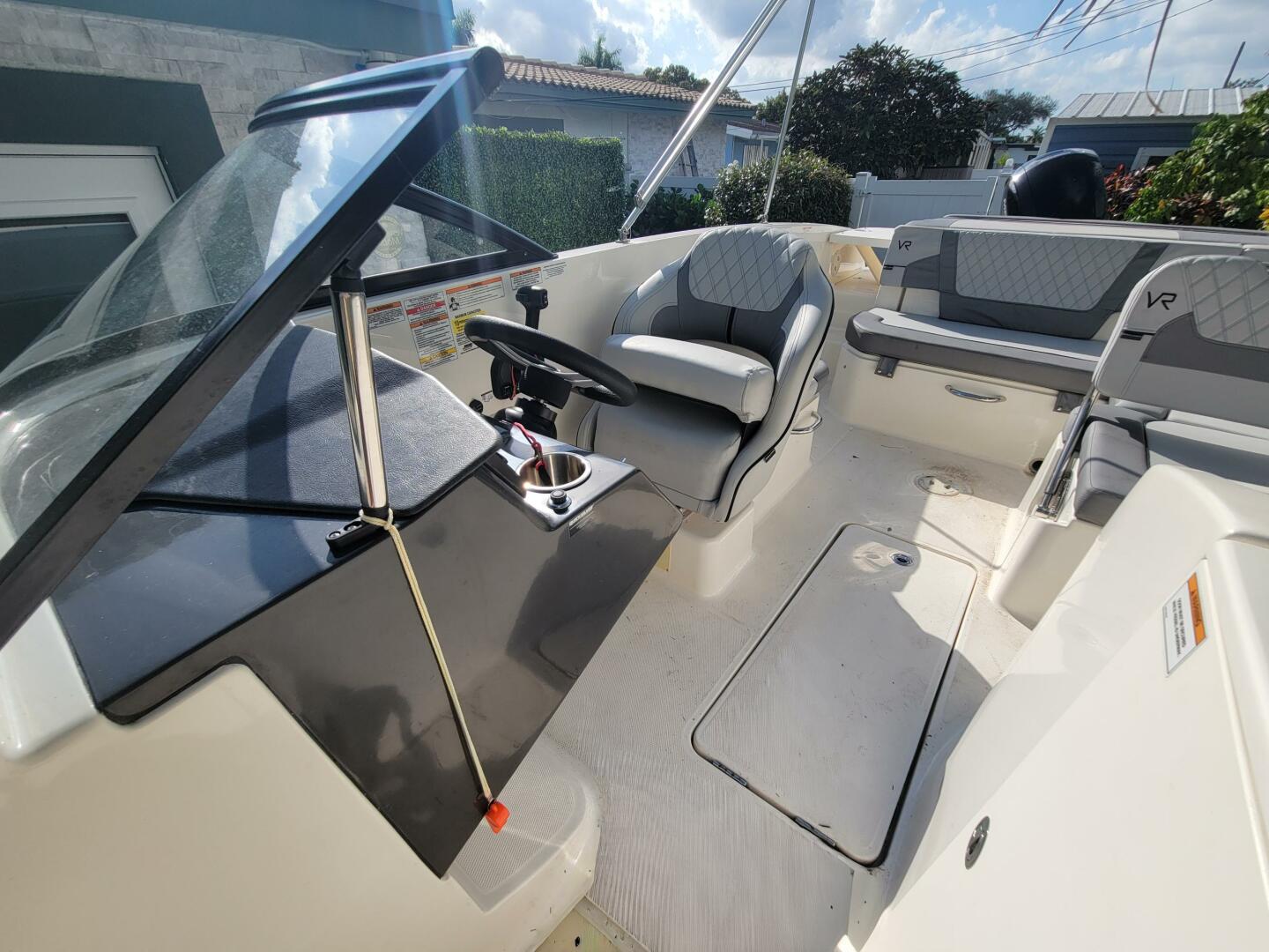 2023 Bayliner VR6 OB Base - Image 29