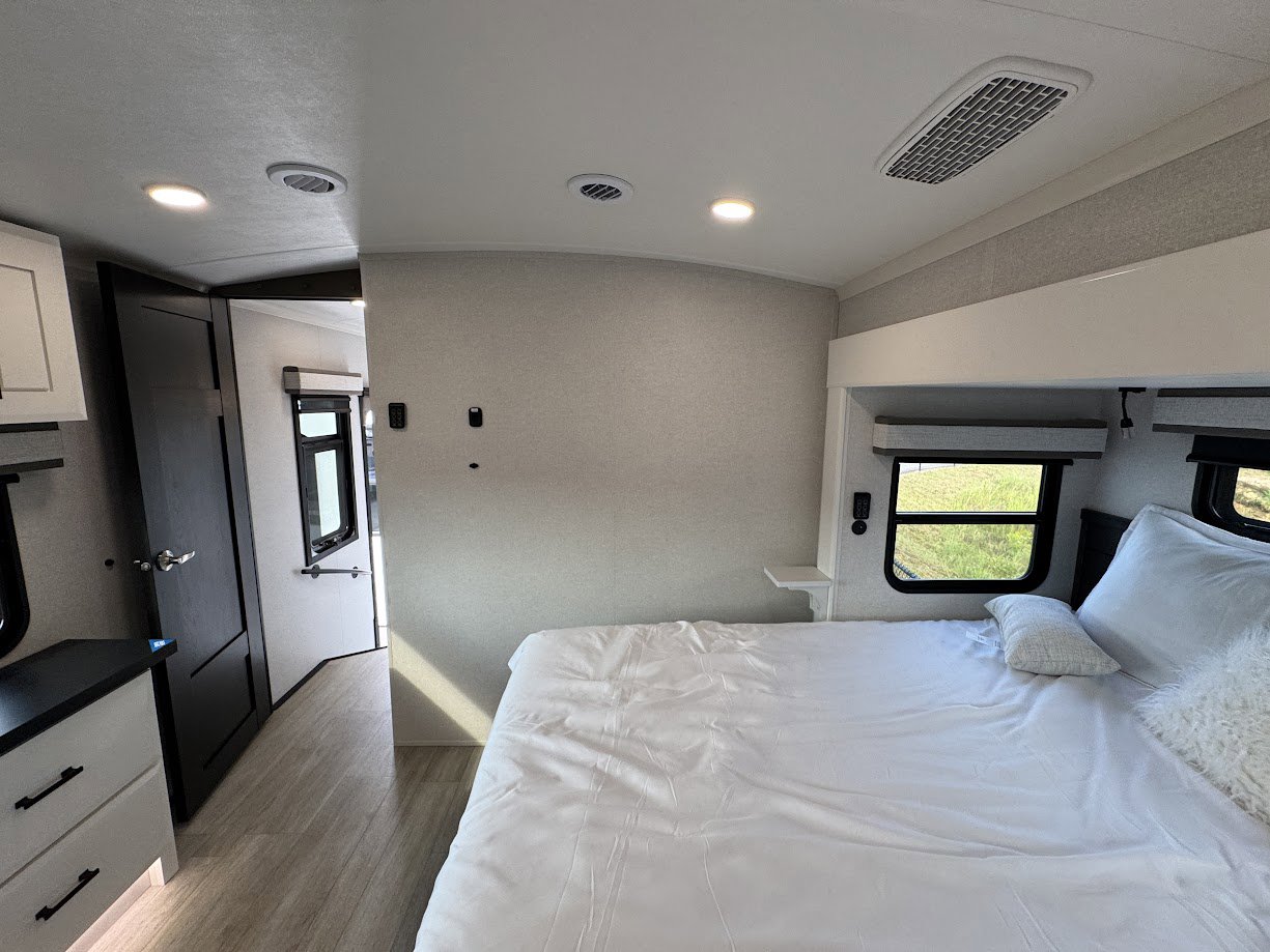 2026 JAYCO PINNACLE 32RLTS - Image 60