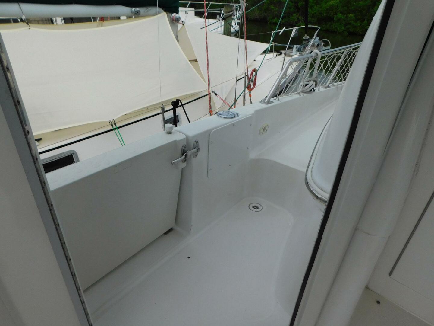 2003 Carver 44 CPMY - Image 17