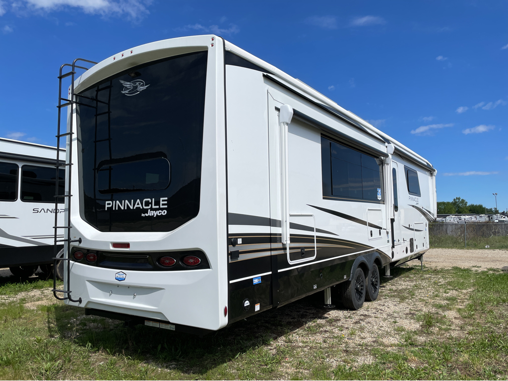2026 Jayco Pinnacle 38FBRK - Image 3