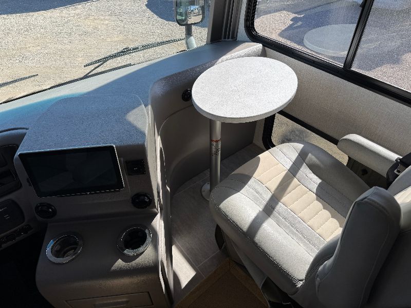 2021 Coachmen Sportscoach SRS 339DS - Image 4