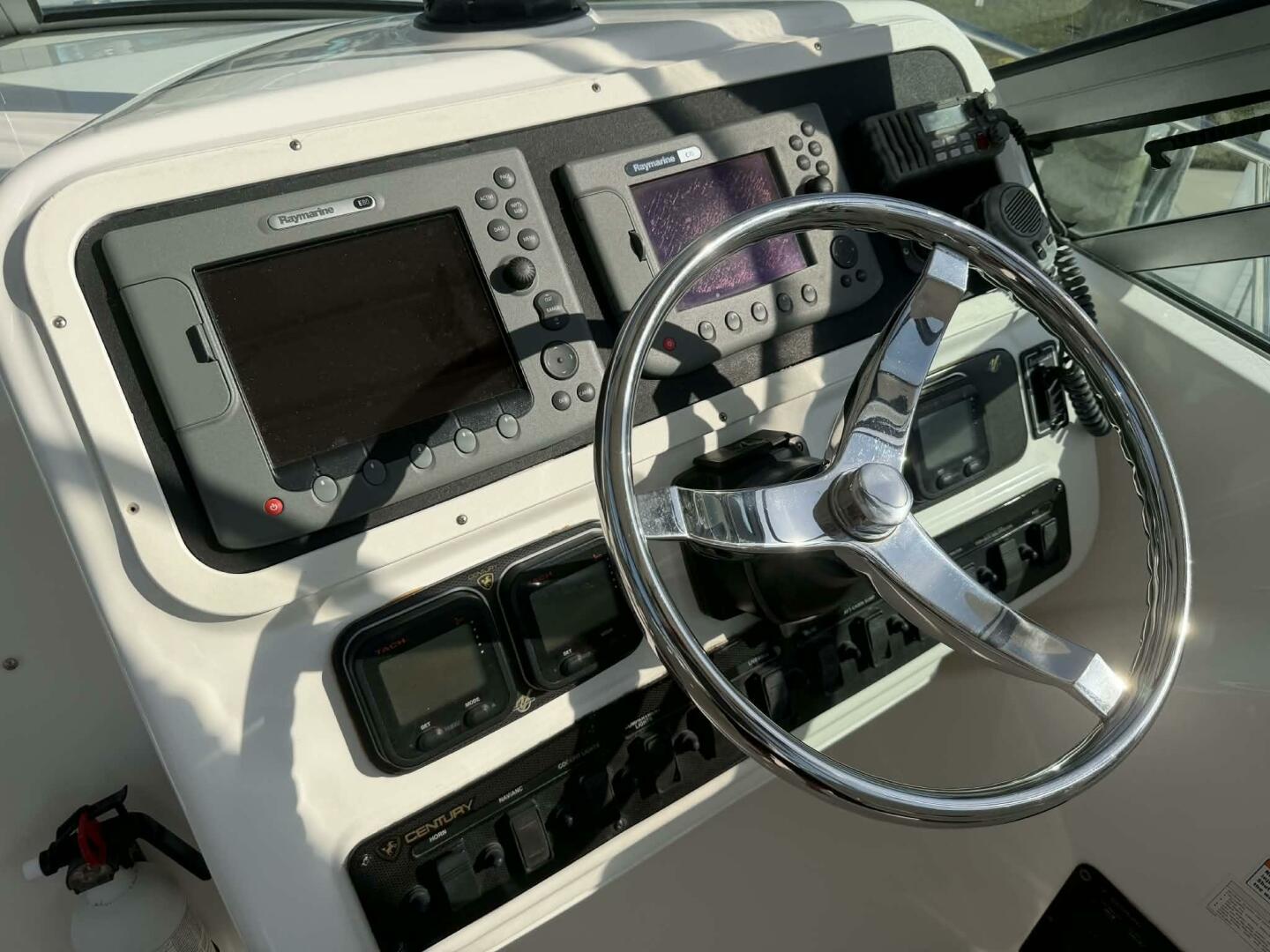 2007 Century 3200 WA - Image 25