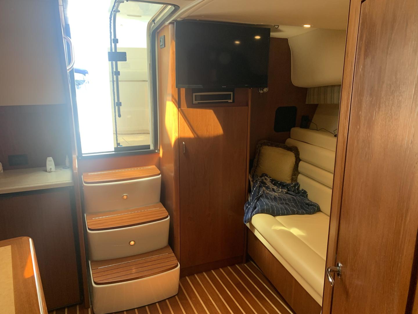 2008 Tiara Yachts 3800 Open - Image 15